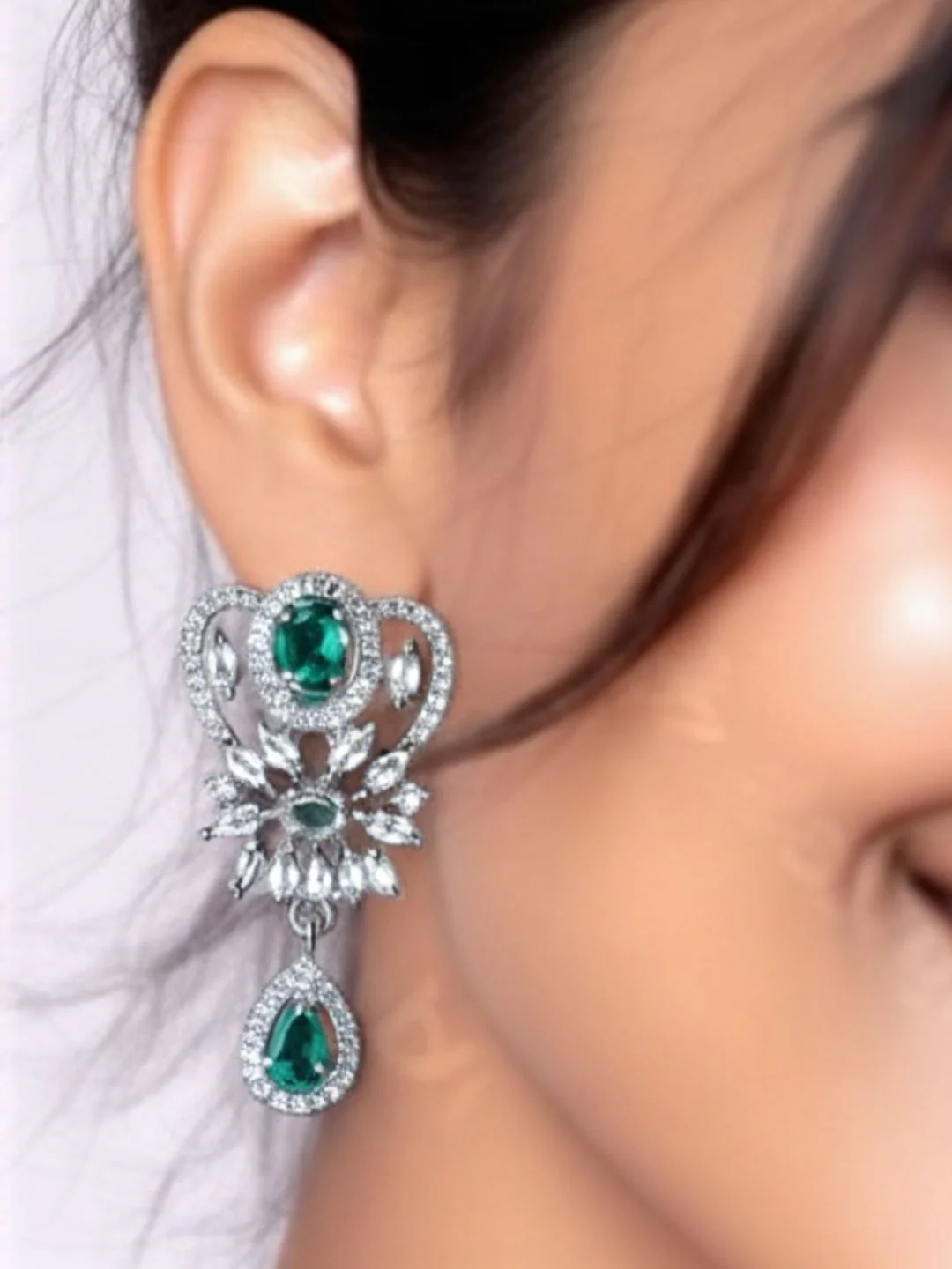 Savana Diamond Earing & Pendant Set - Image 7