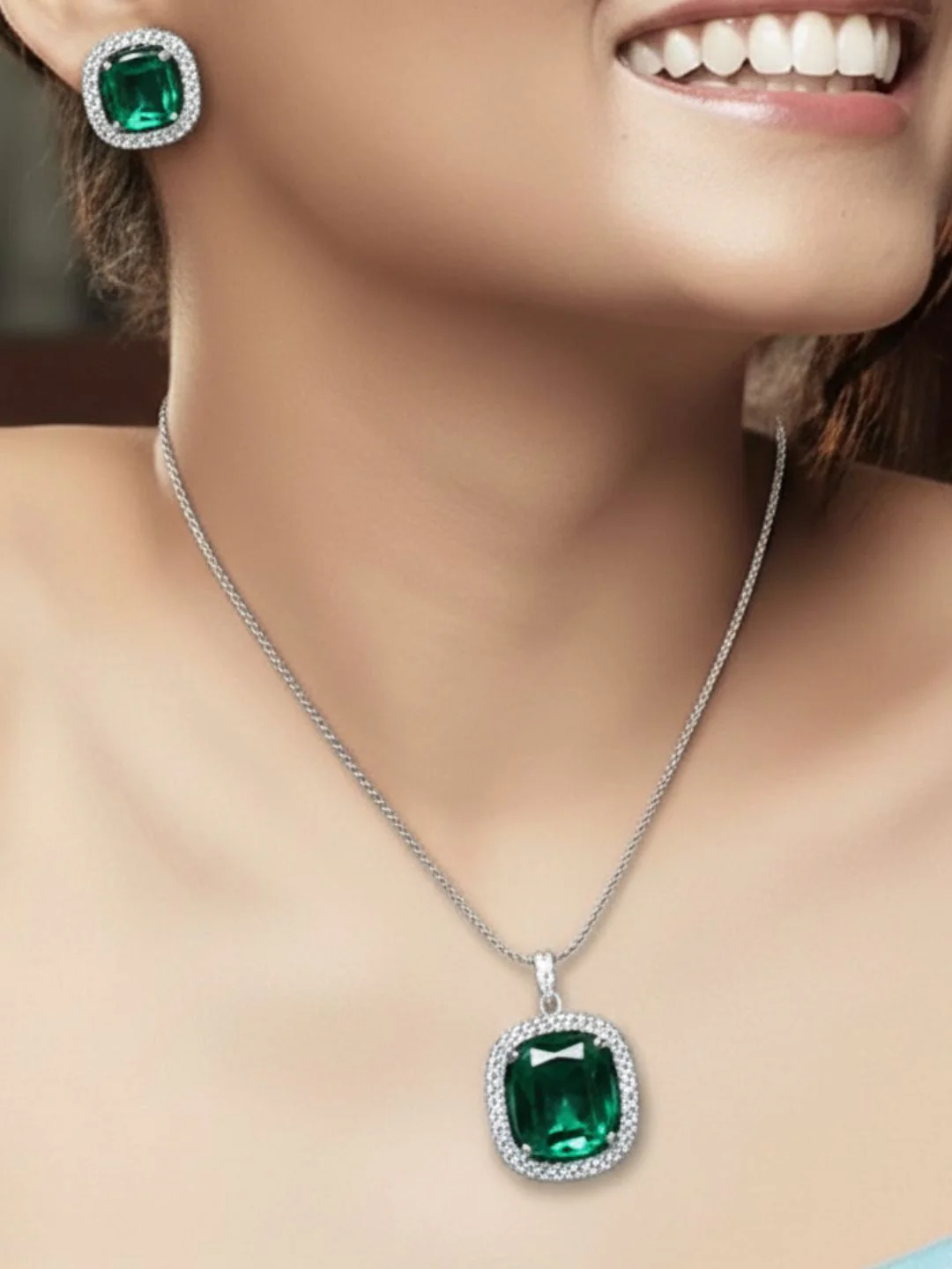 Savana Diamond Earing & Pendant Set - Image 2