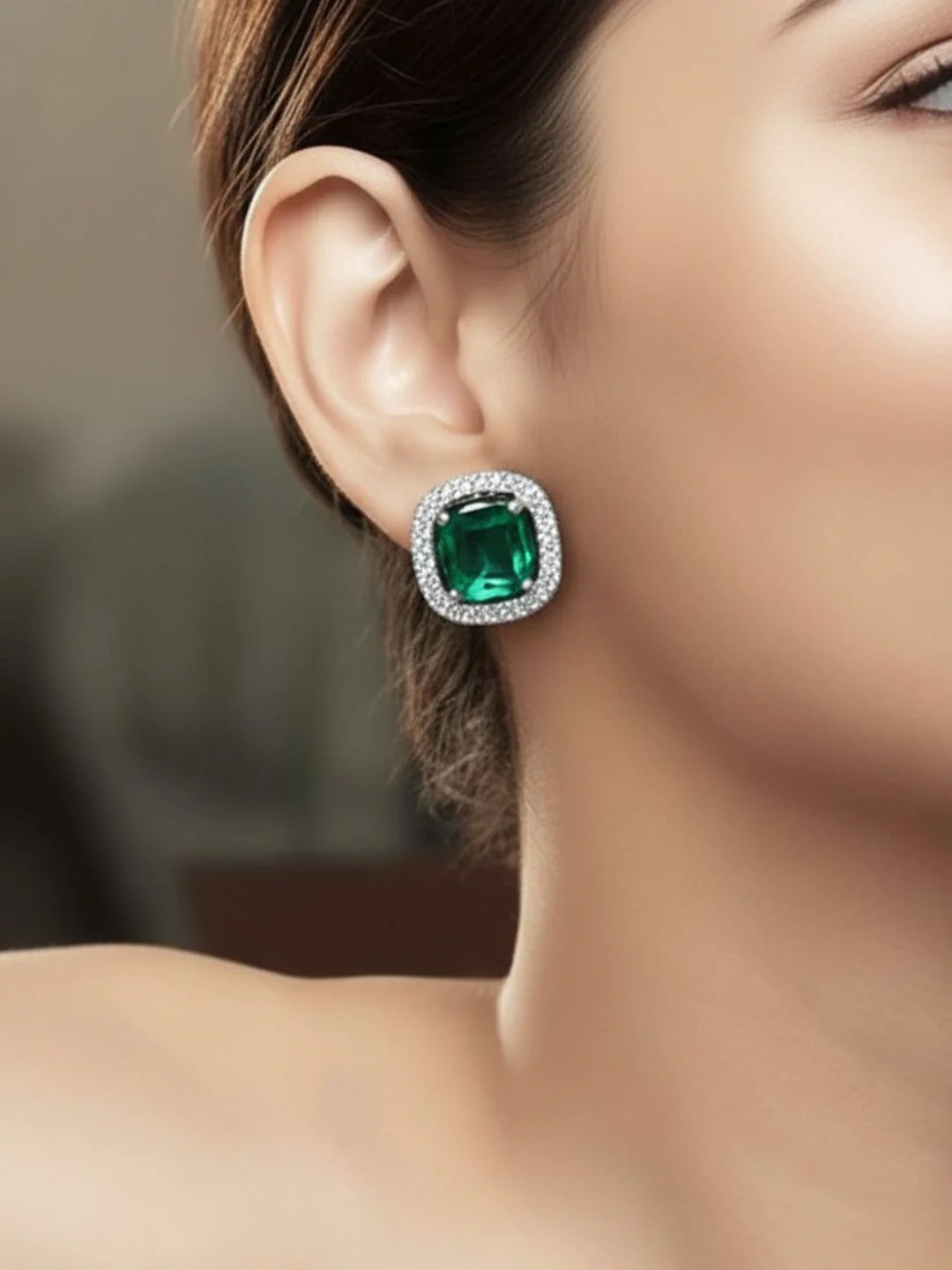 Savana Diamond Earing & Pendant Set - Image 3