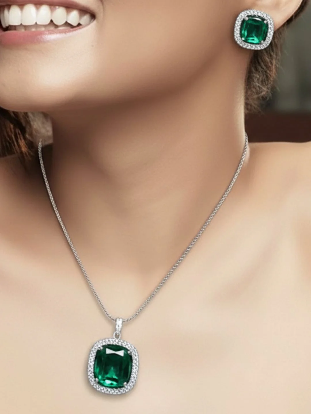 Savana Diamond Earing & Pendant Set - Image 6