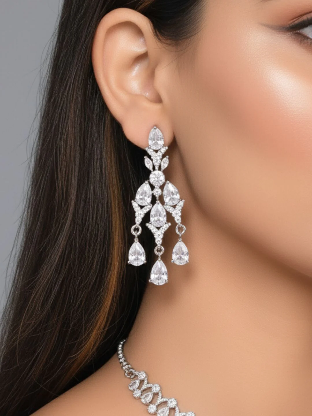 Antaara Diamond Necklace with Earings - Image 7
