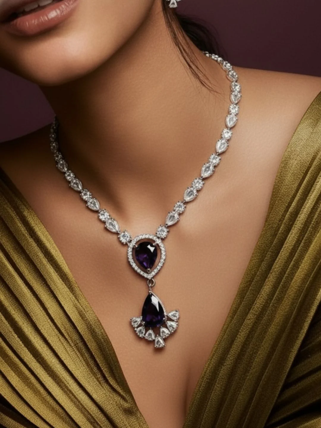 Antaara Diamond Necklace with Earings set - Image 3