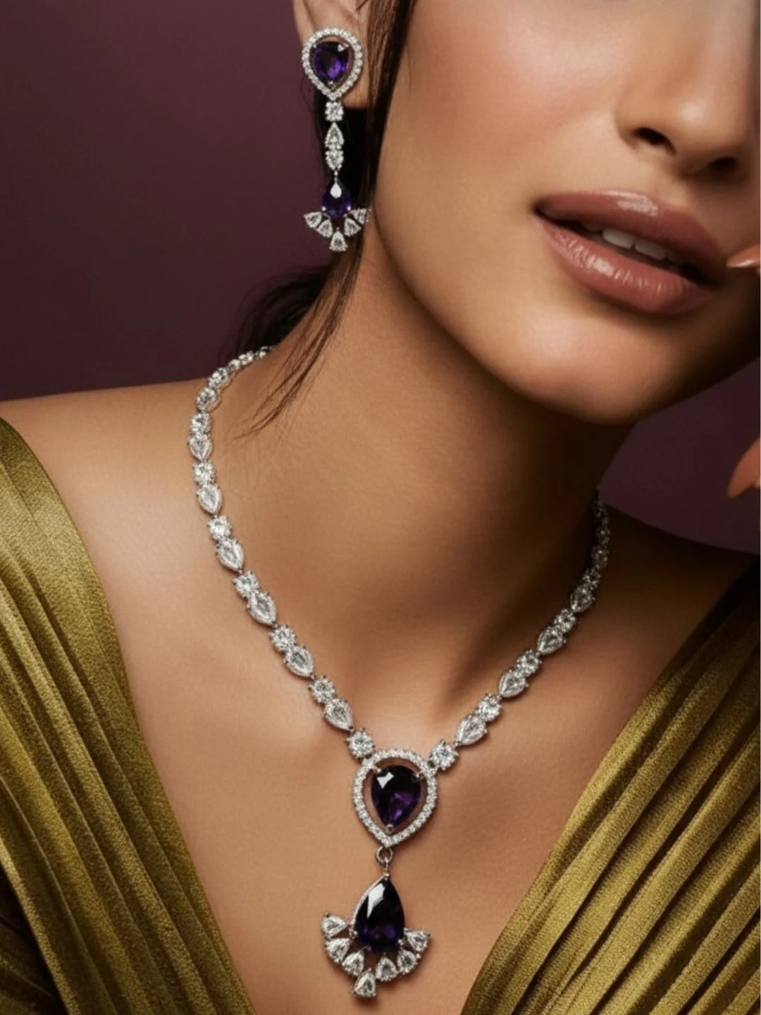 Antaara Diamond Necklace with Earings set - Image 5