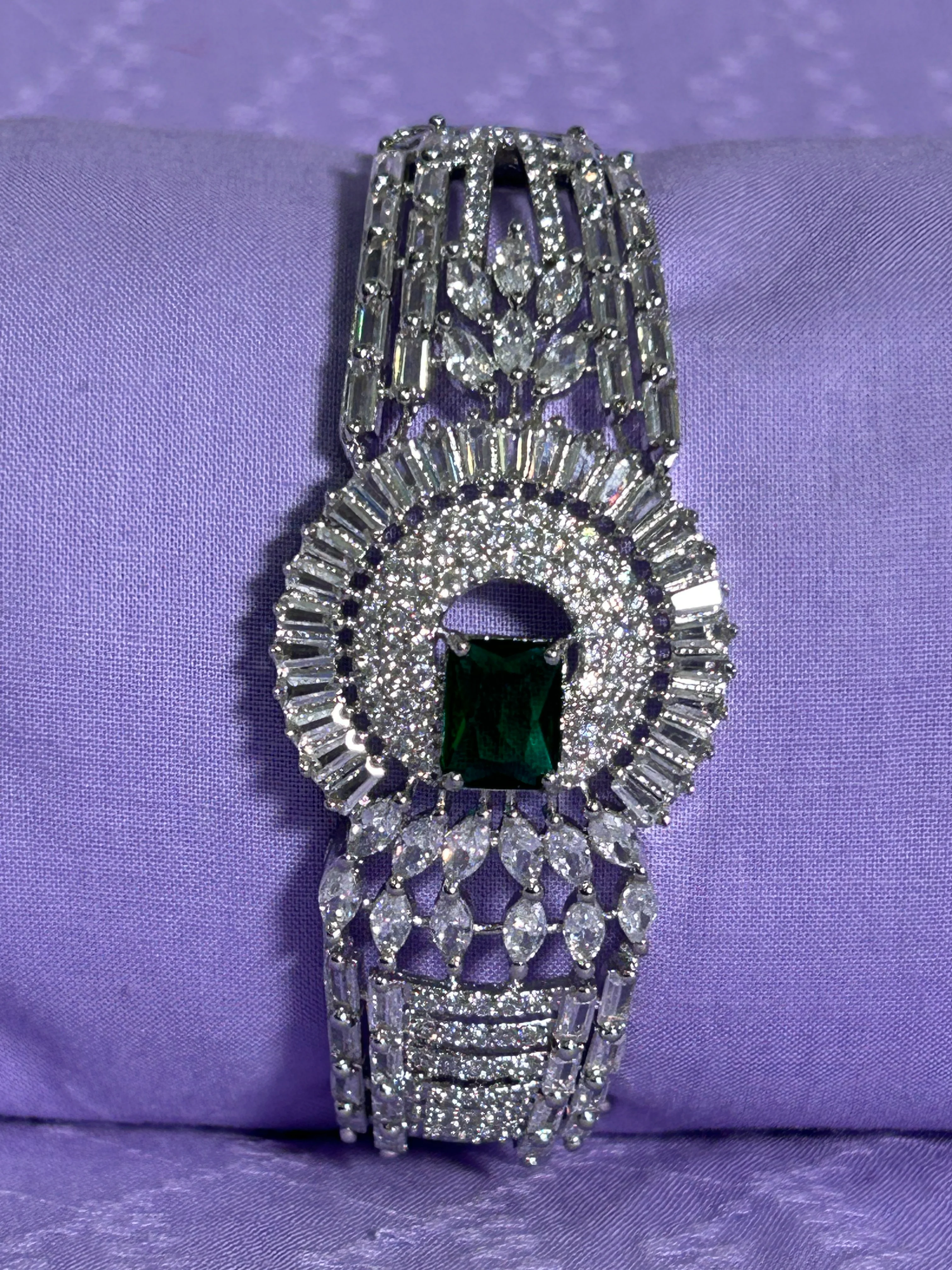 ANTAARA DELICATE DIAMOND BRACELET - Image 4