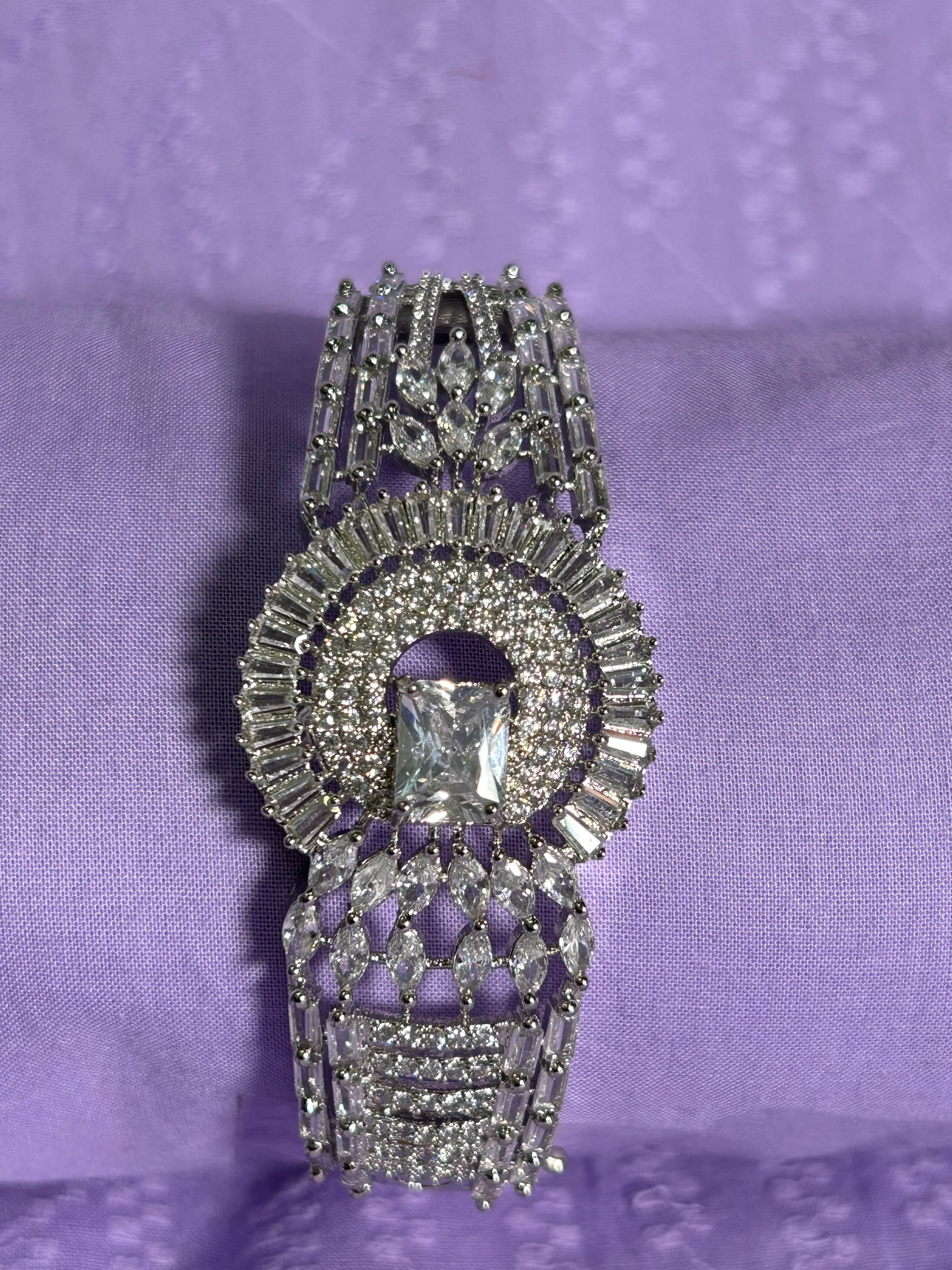 ANTAARA DELICATE DIAMOND BRACELET - Image 6