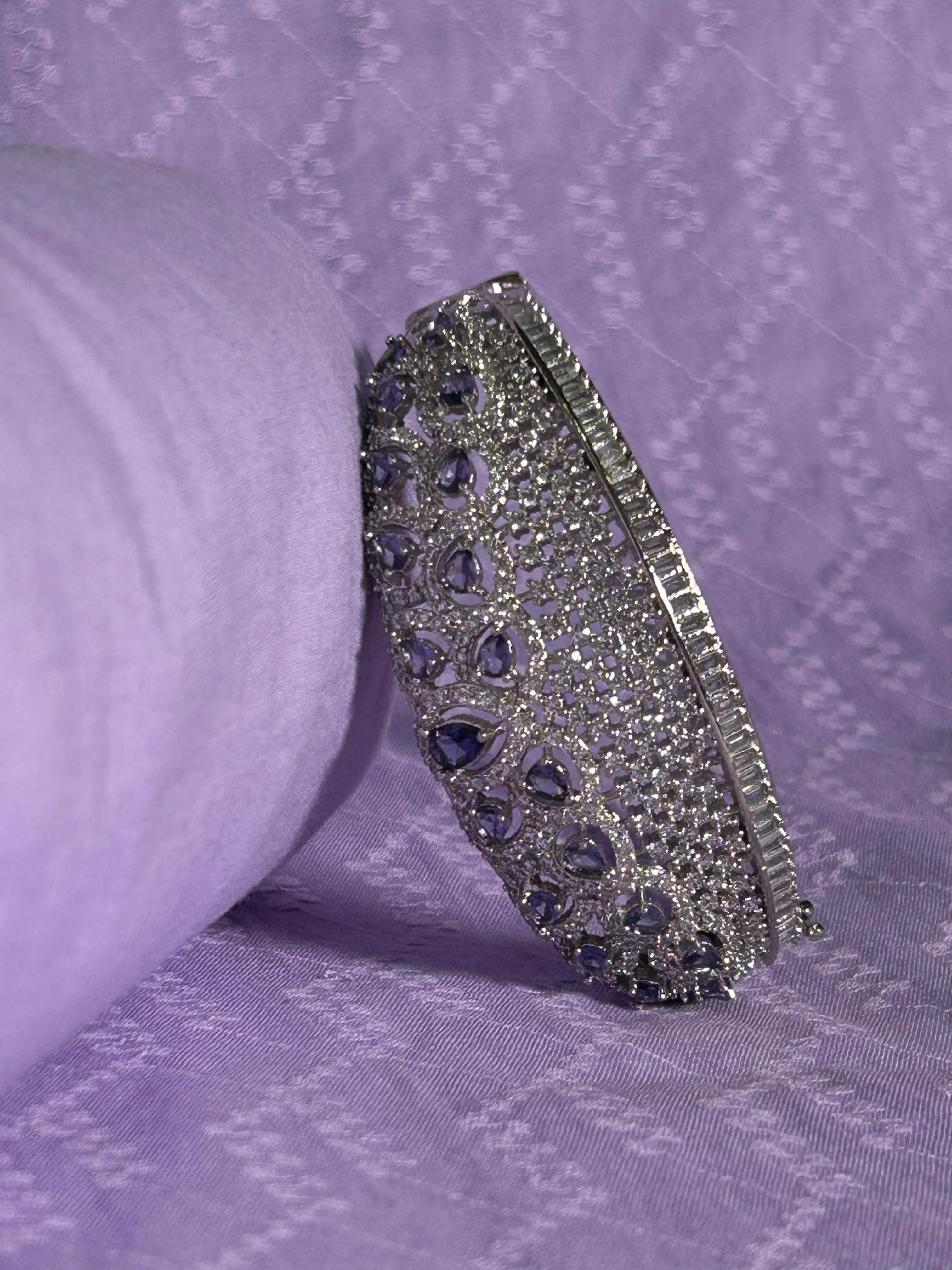 ANTAARA DELICATE DIAMOND BRACELET - Image 3