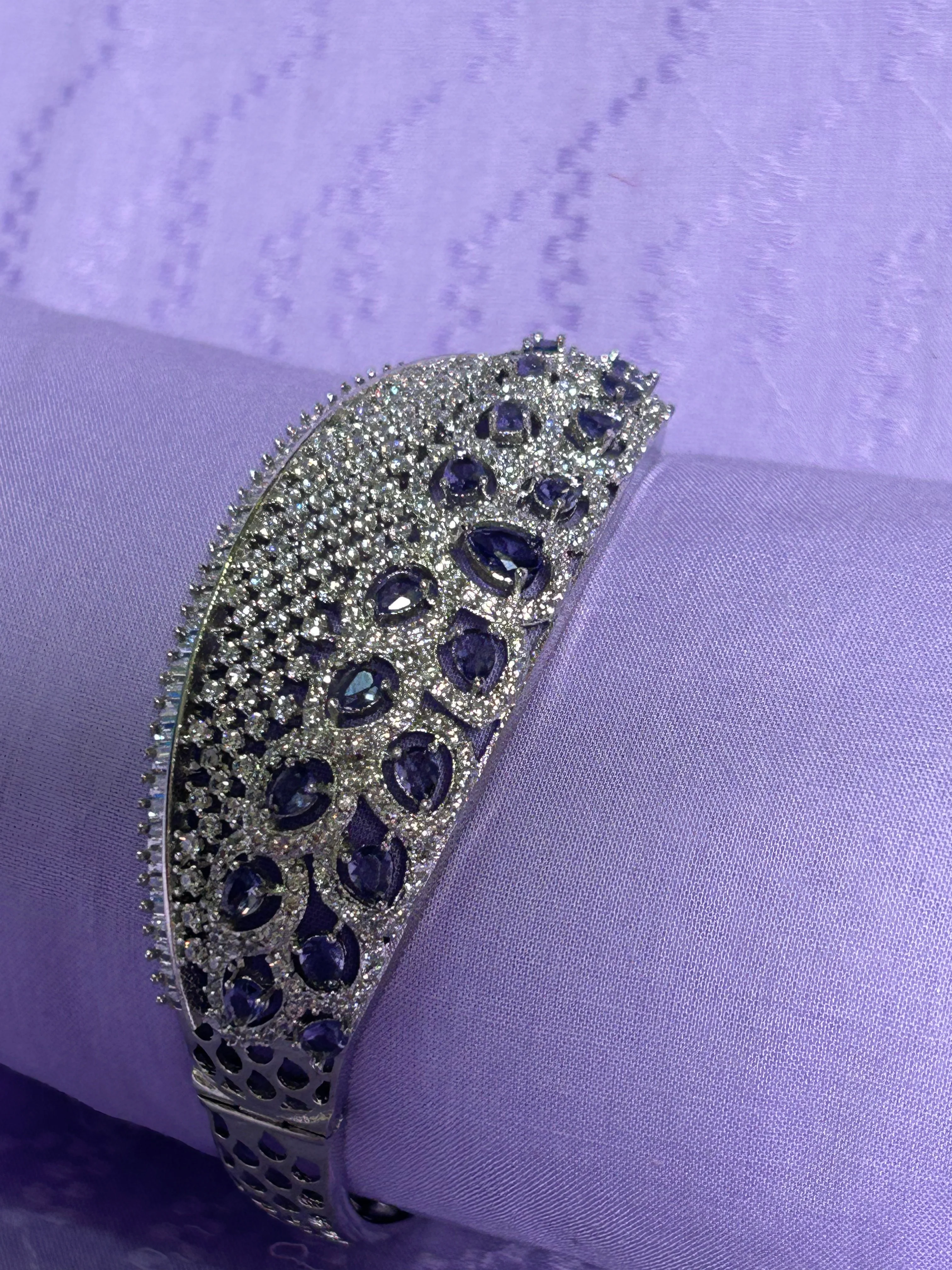 ANTAARA DELICATE DIAMOND BRACELET - Image 5