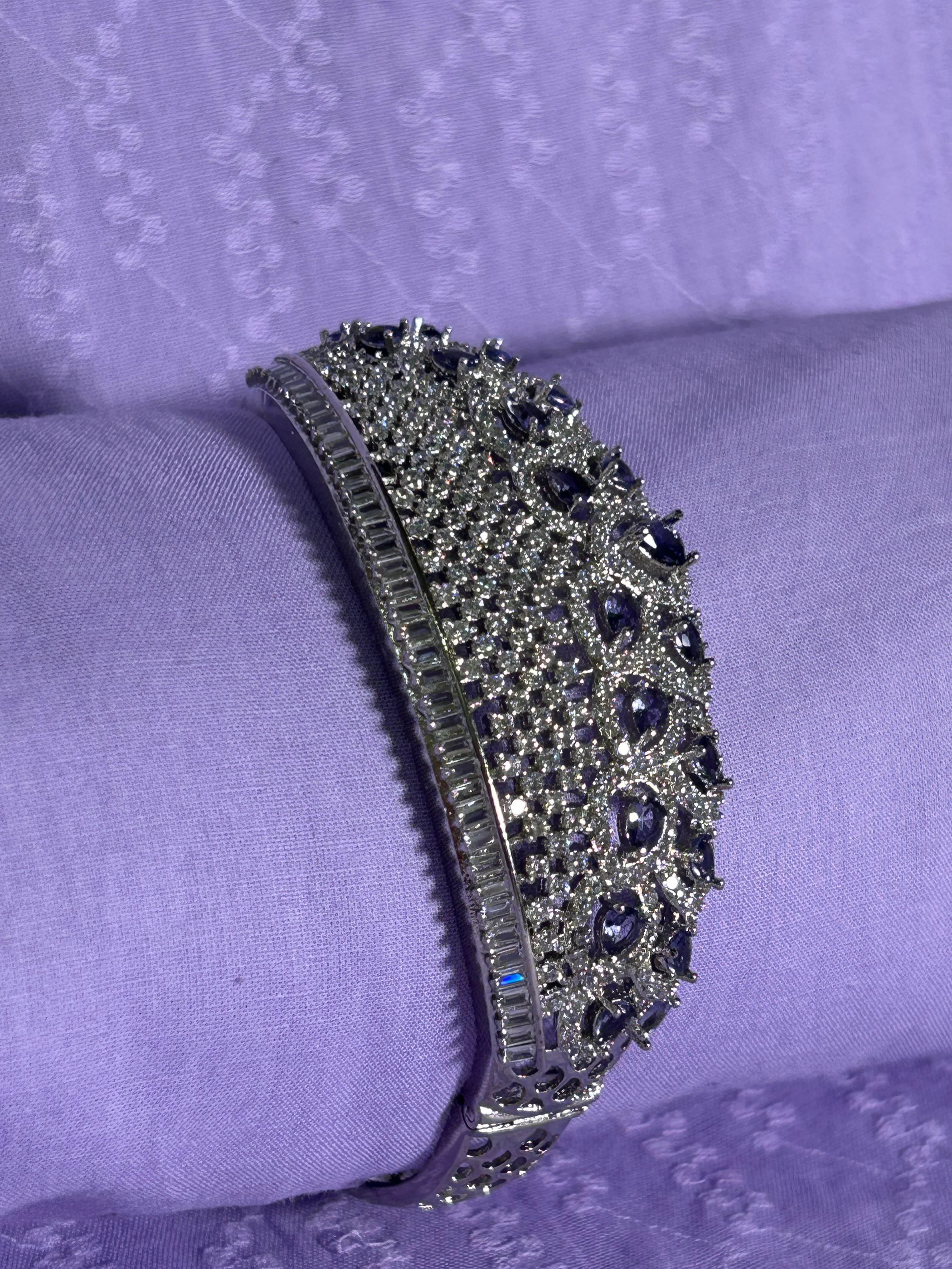 ANTAARA DELICATE DIAMOND BRACELET - Image 6