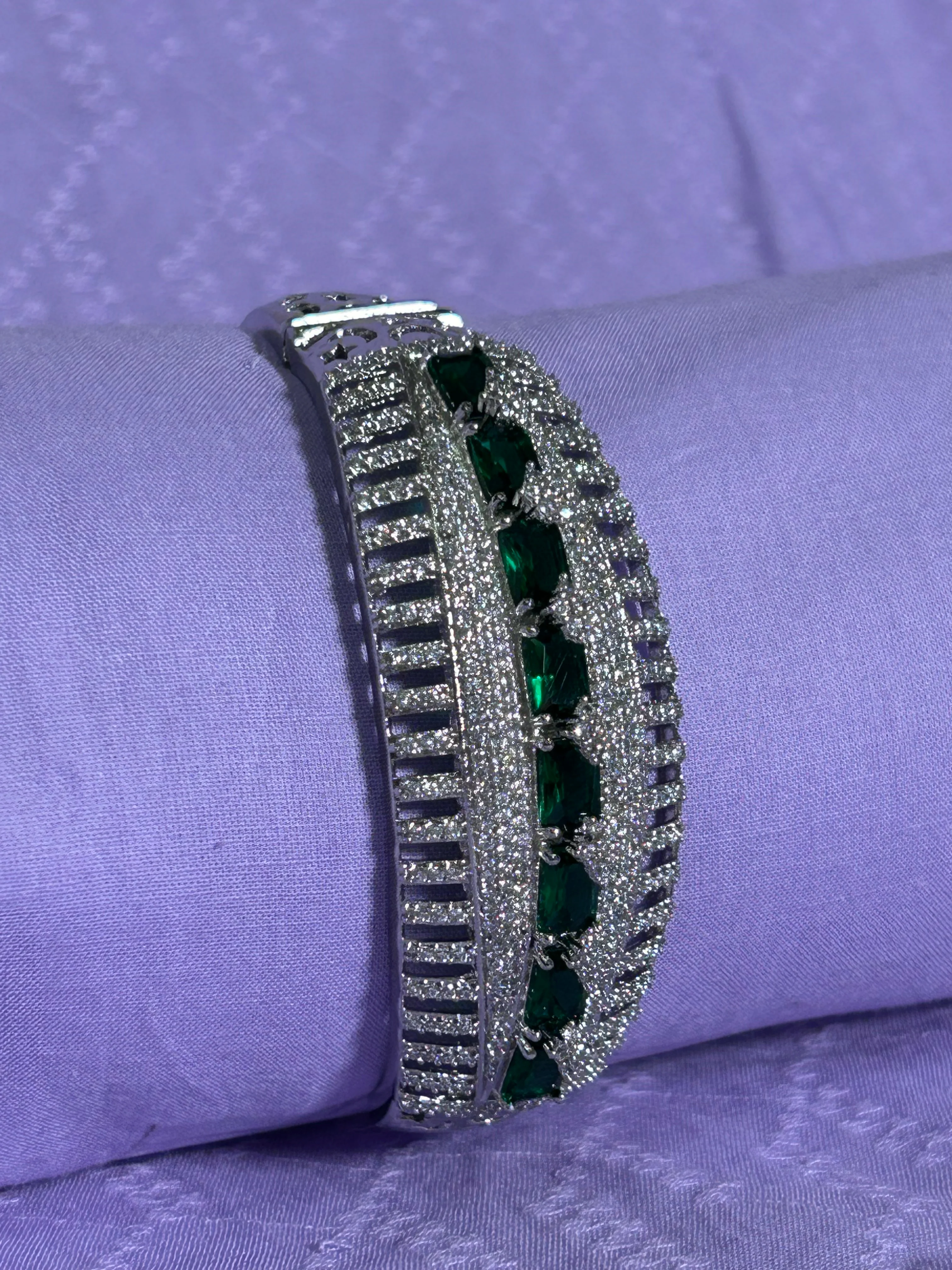 ANTAARA DELICATE DIAMOND BRACELET - Image 3