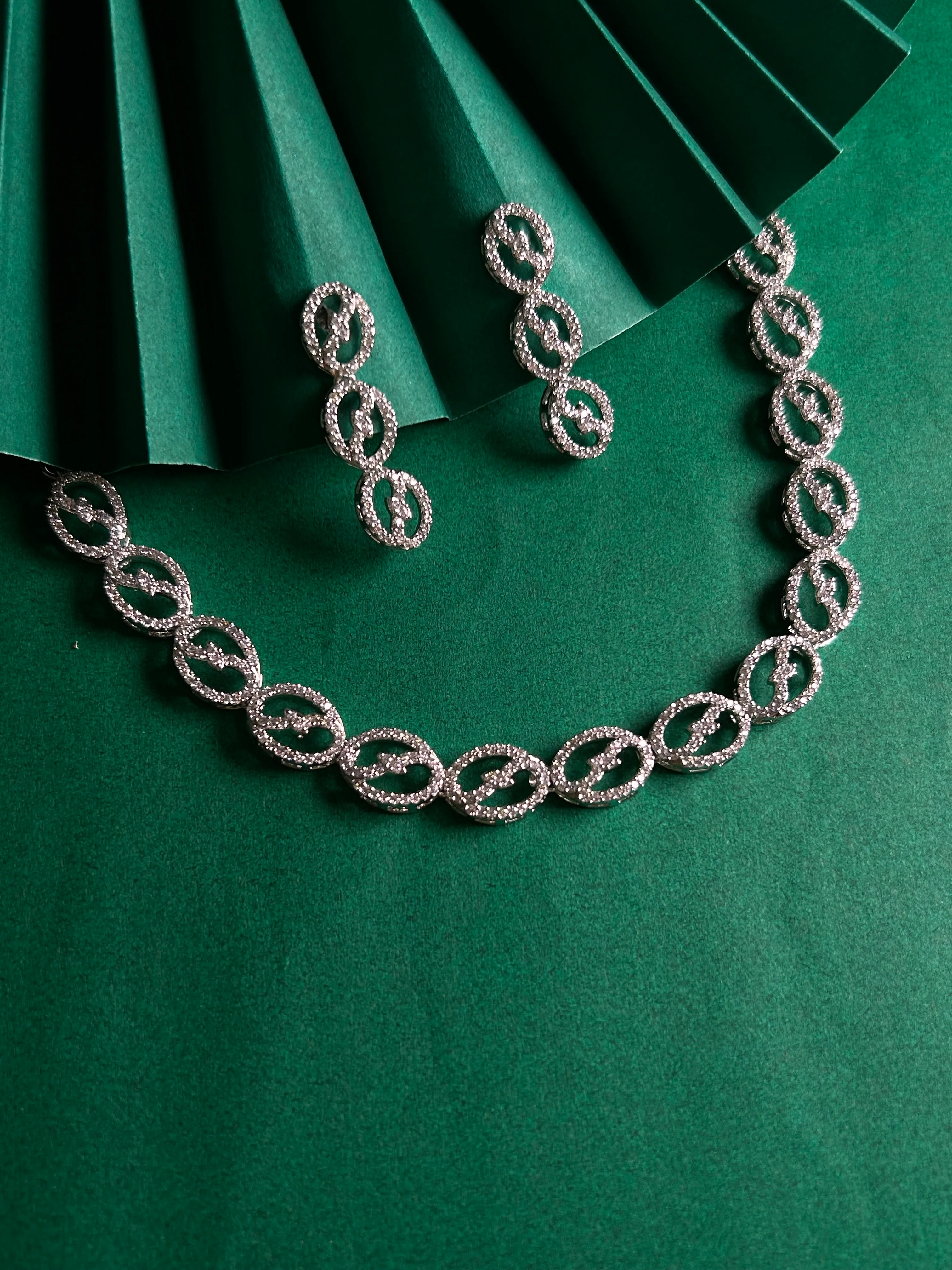 Antaara Diamond Necklace with Earings - Image 11