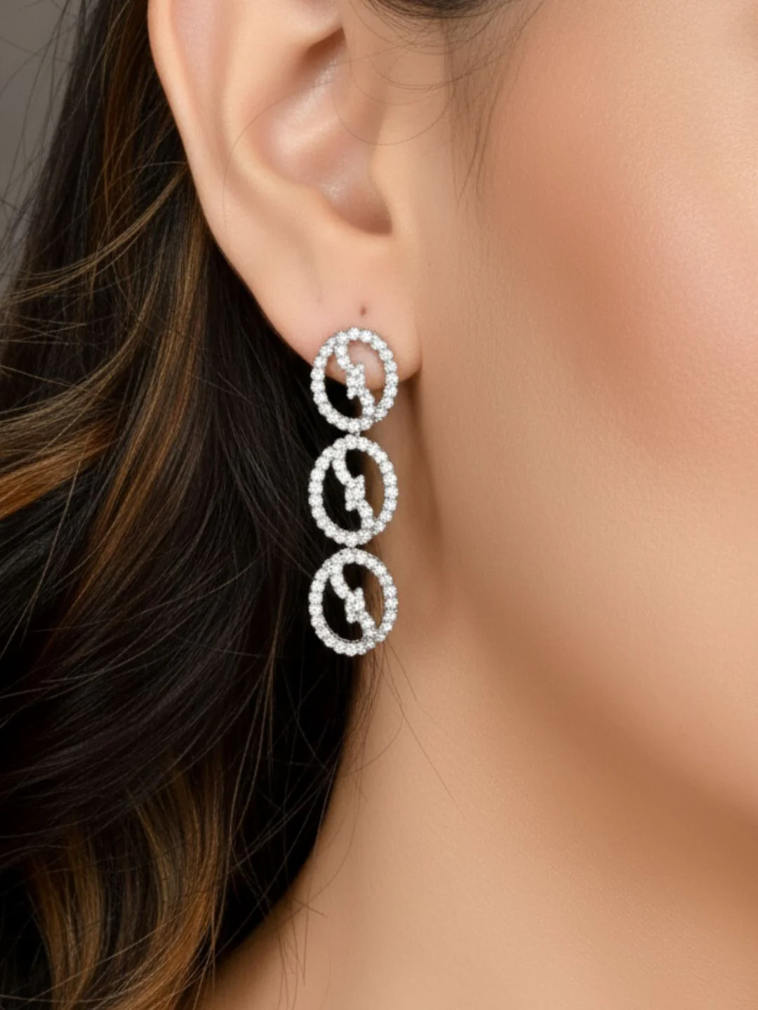Antaara Diamond Necklace with Earings - Image 6