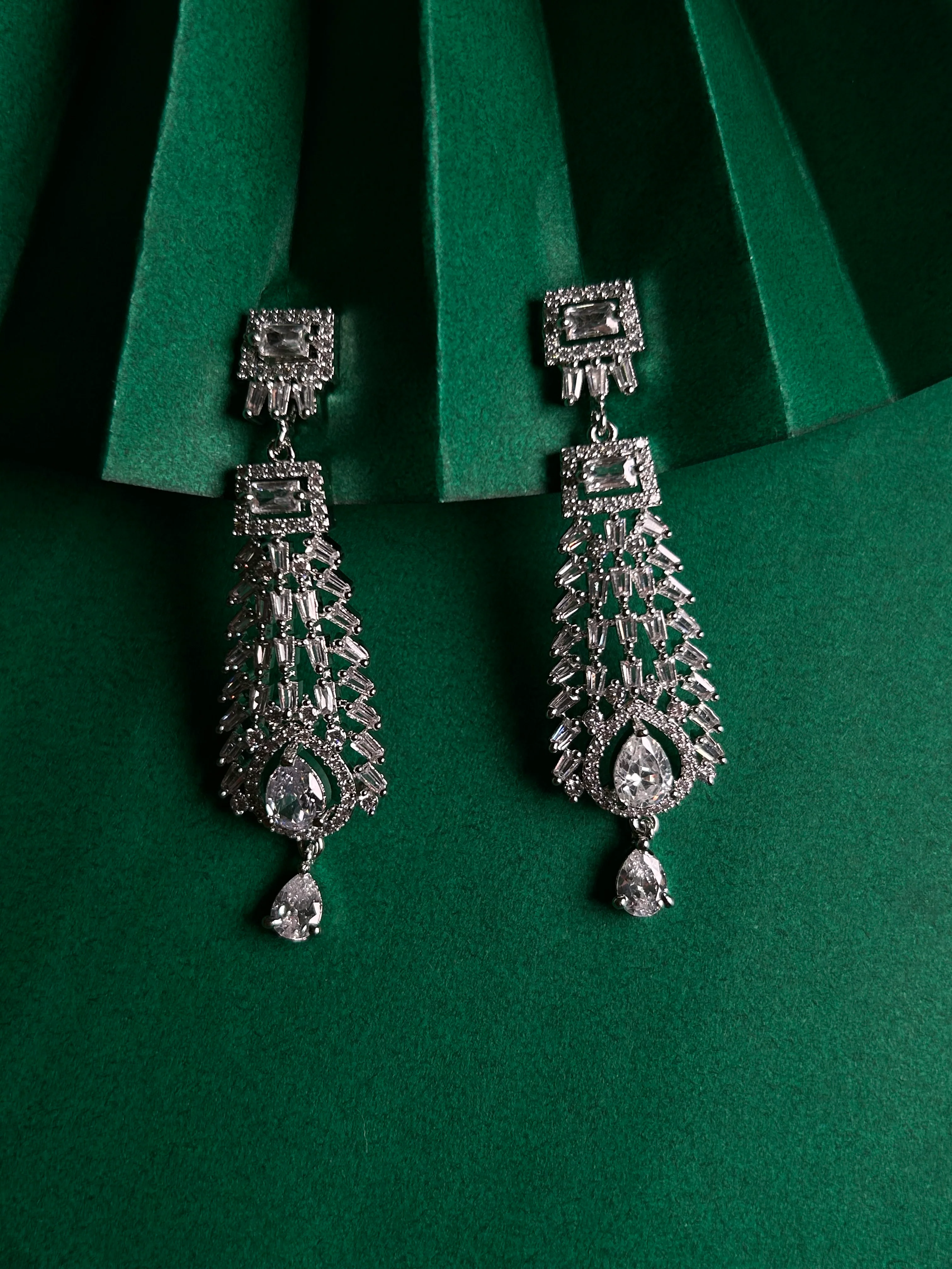 Savana Diamond Earings - Image 7