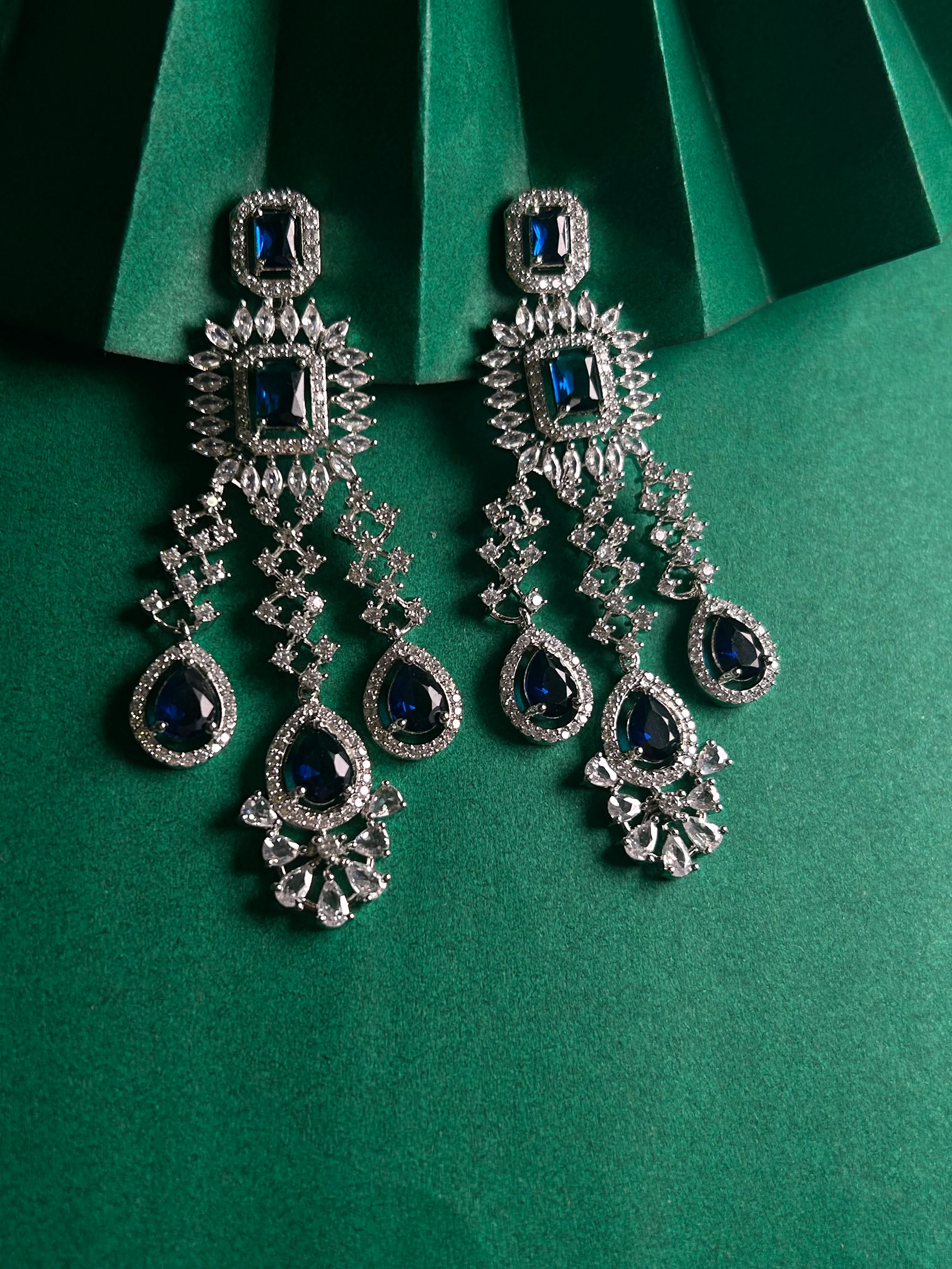 Savana Diamond Earings - Image 7