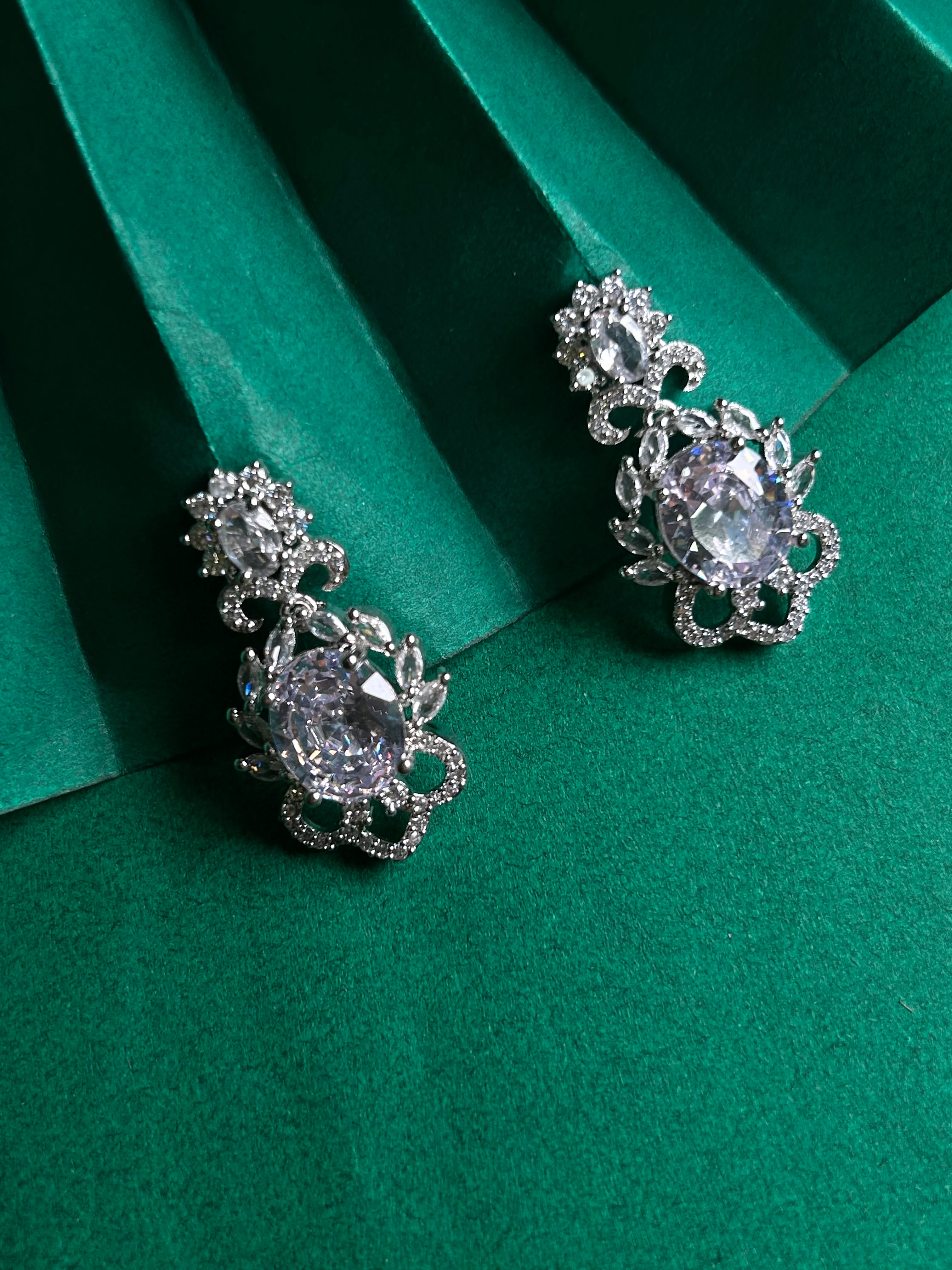 Savana Diamond Earings - Image 6