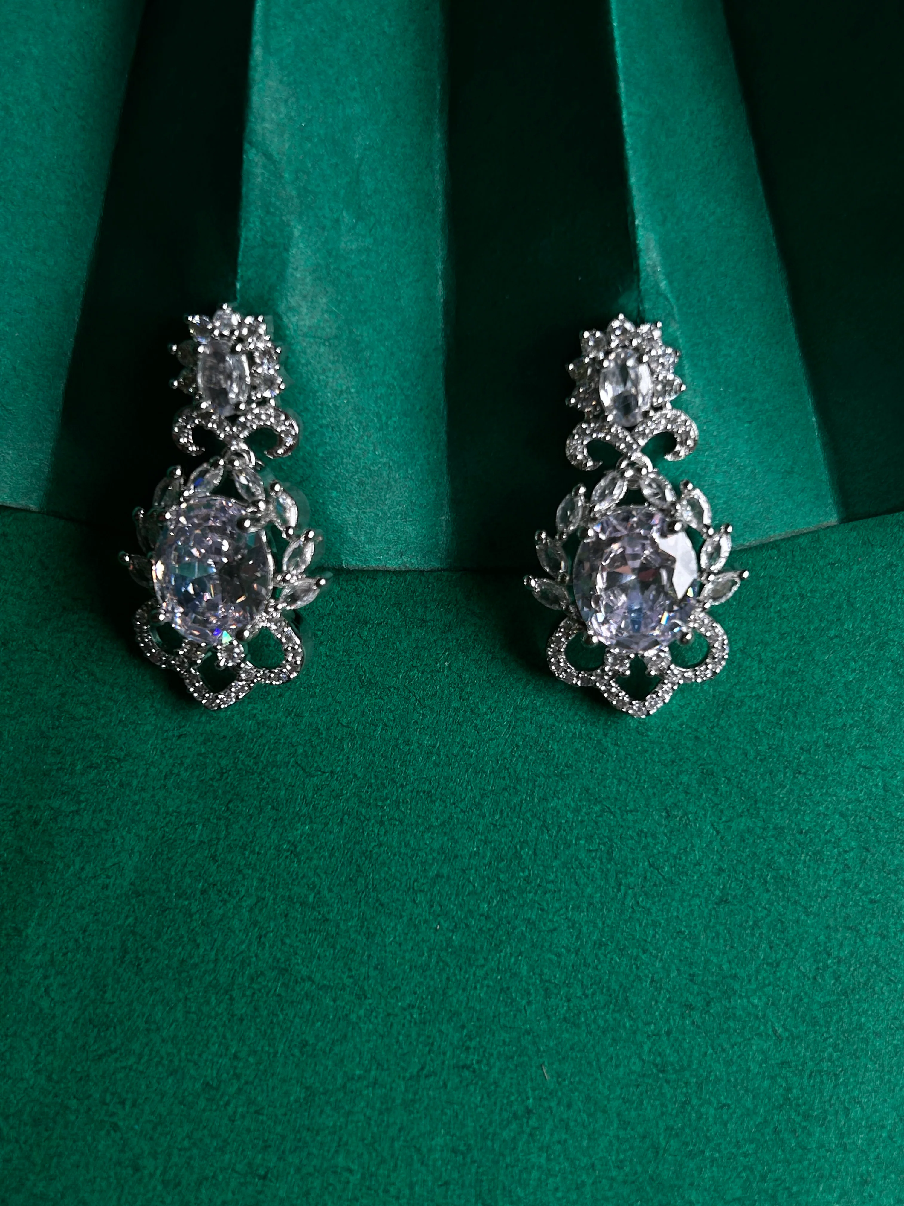 Savana Diamond Earings - Image 7