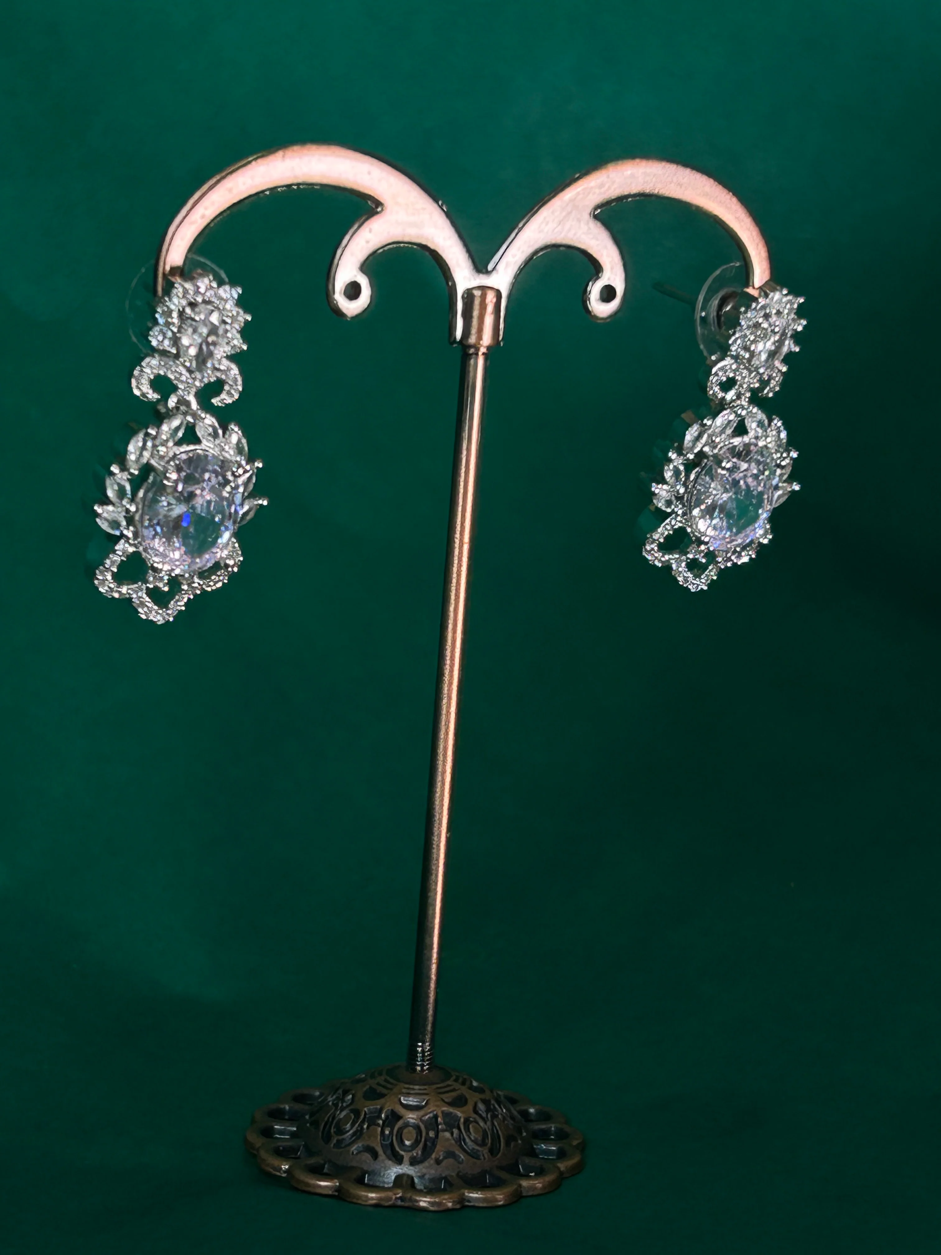 Antara Diamond Earrings - Image 8