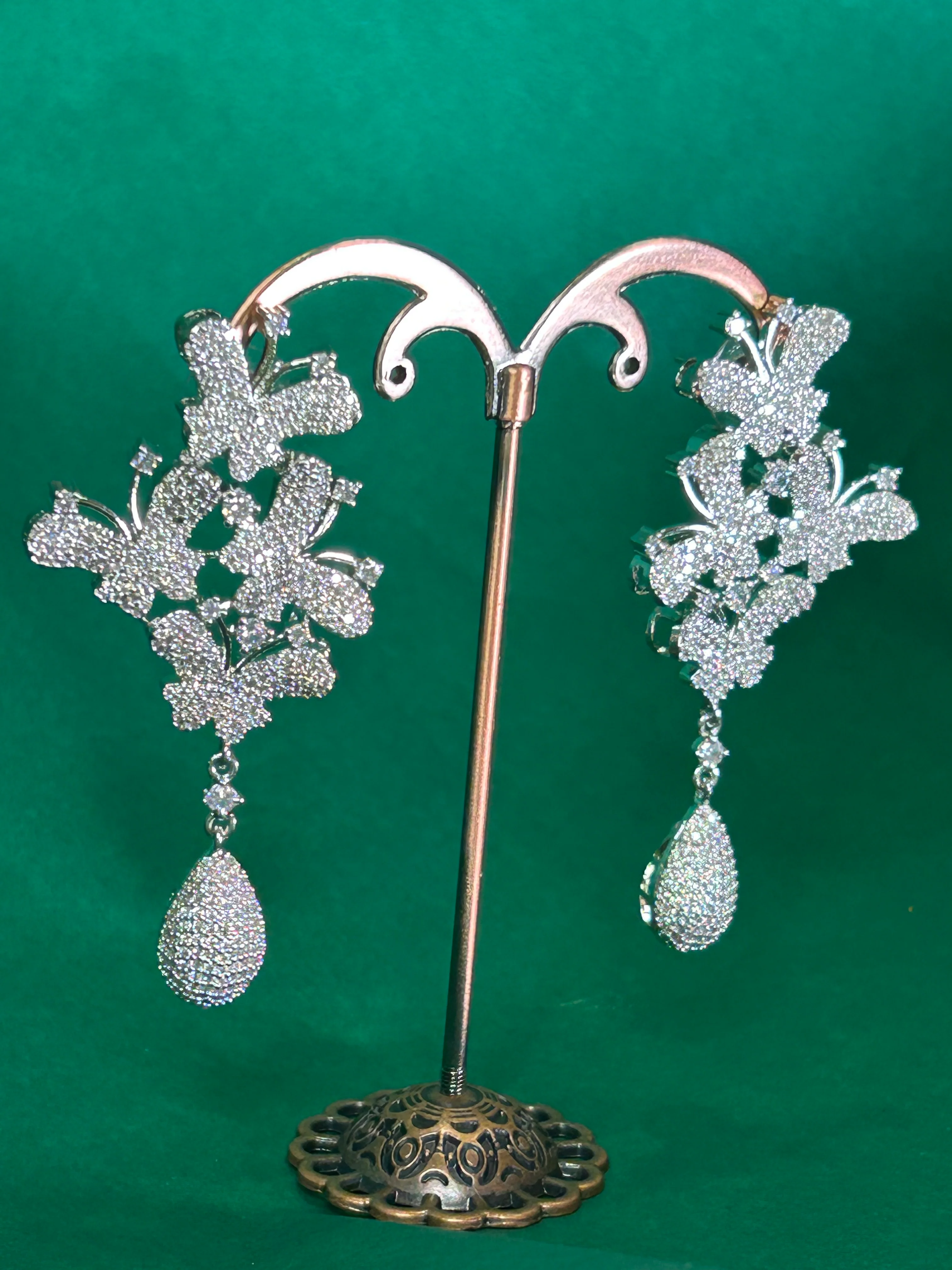 Antara Diamond Earrings - Image 14