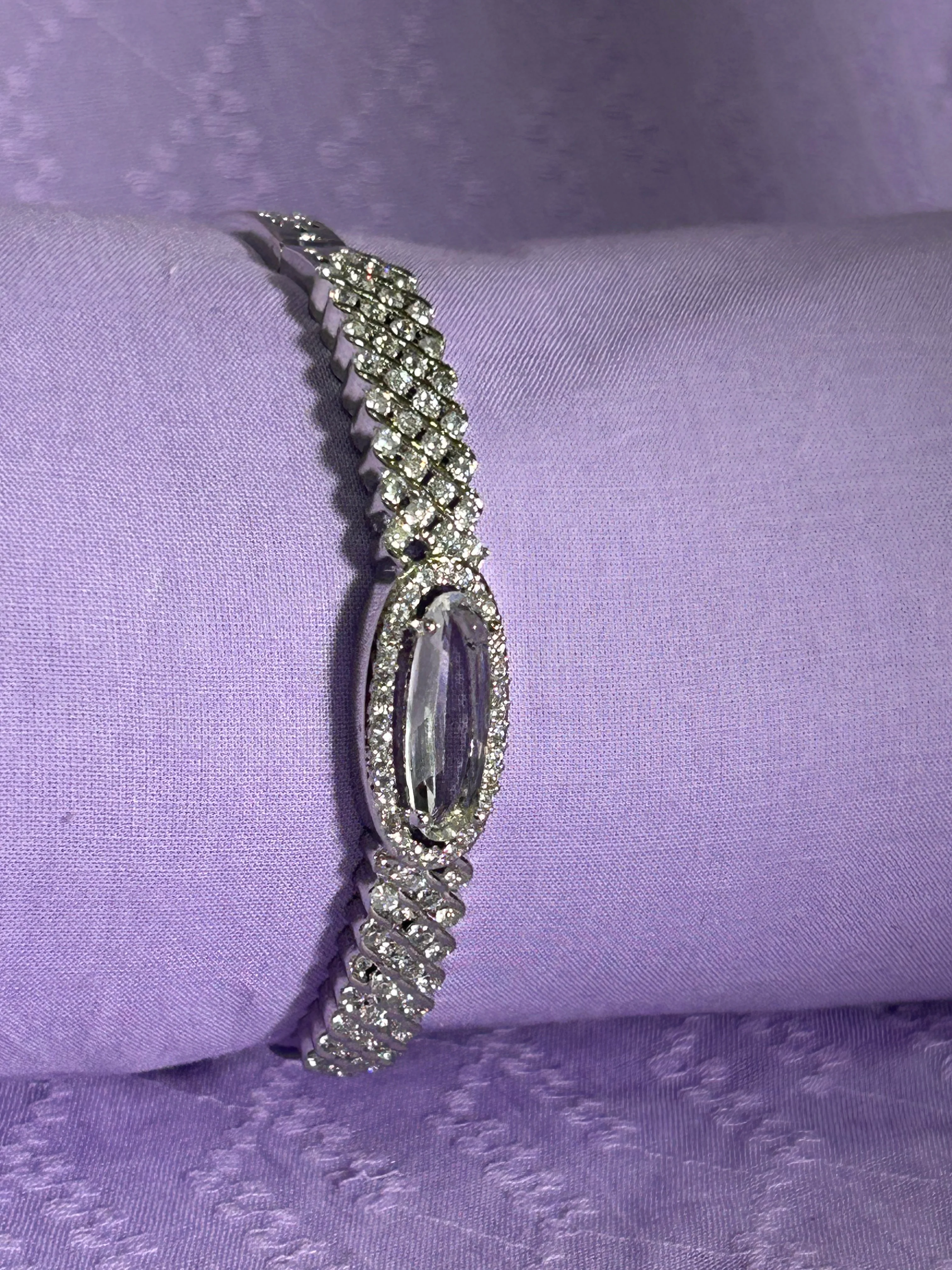 ANTAARA DELICATE DIAMOND BRACELET - Image 3