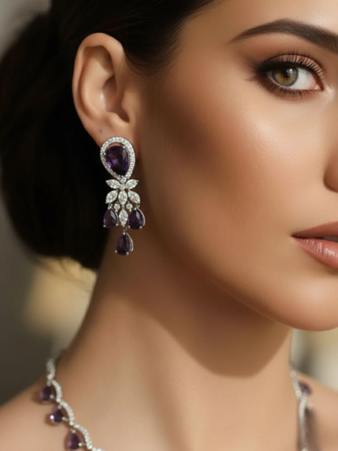 Antaara Diamond Necklace with Earings - Image 6