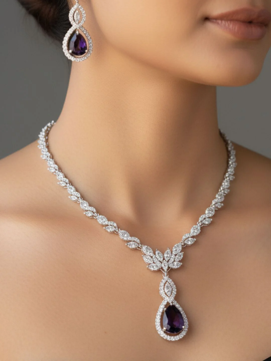 Antaara Diamond Necklace with Earings - Image 4