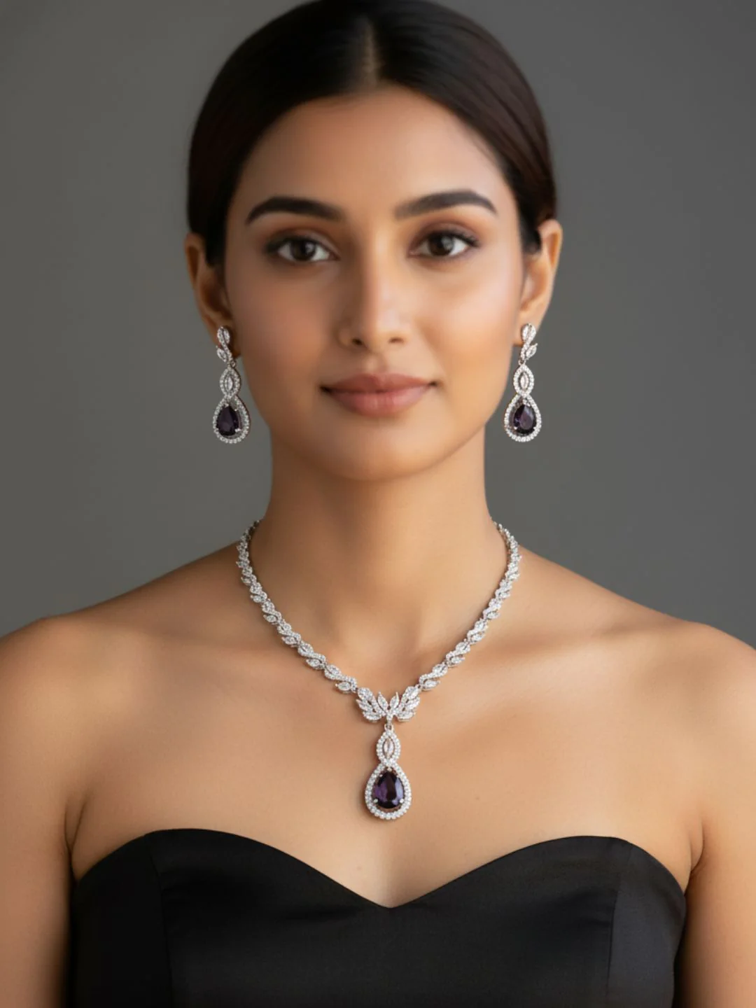 Antaara Diamond Necklace with Earings - Image 7