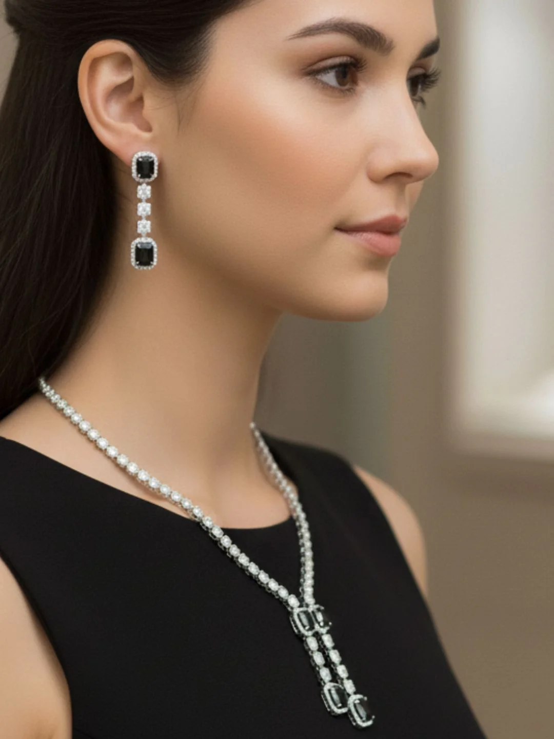 Antaara Diamond Necklace with Earings - Image 2