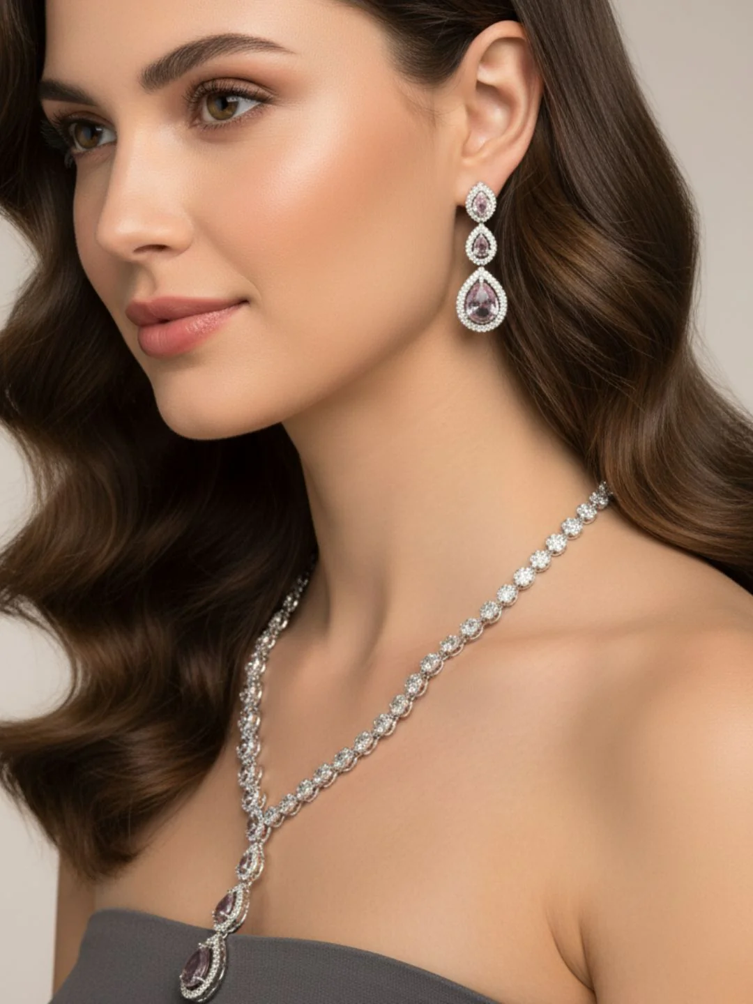 Antaara Diamond Necklace with Earings - Image 2