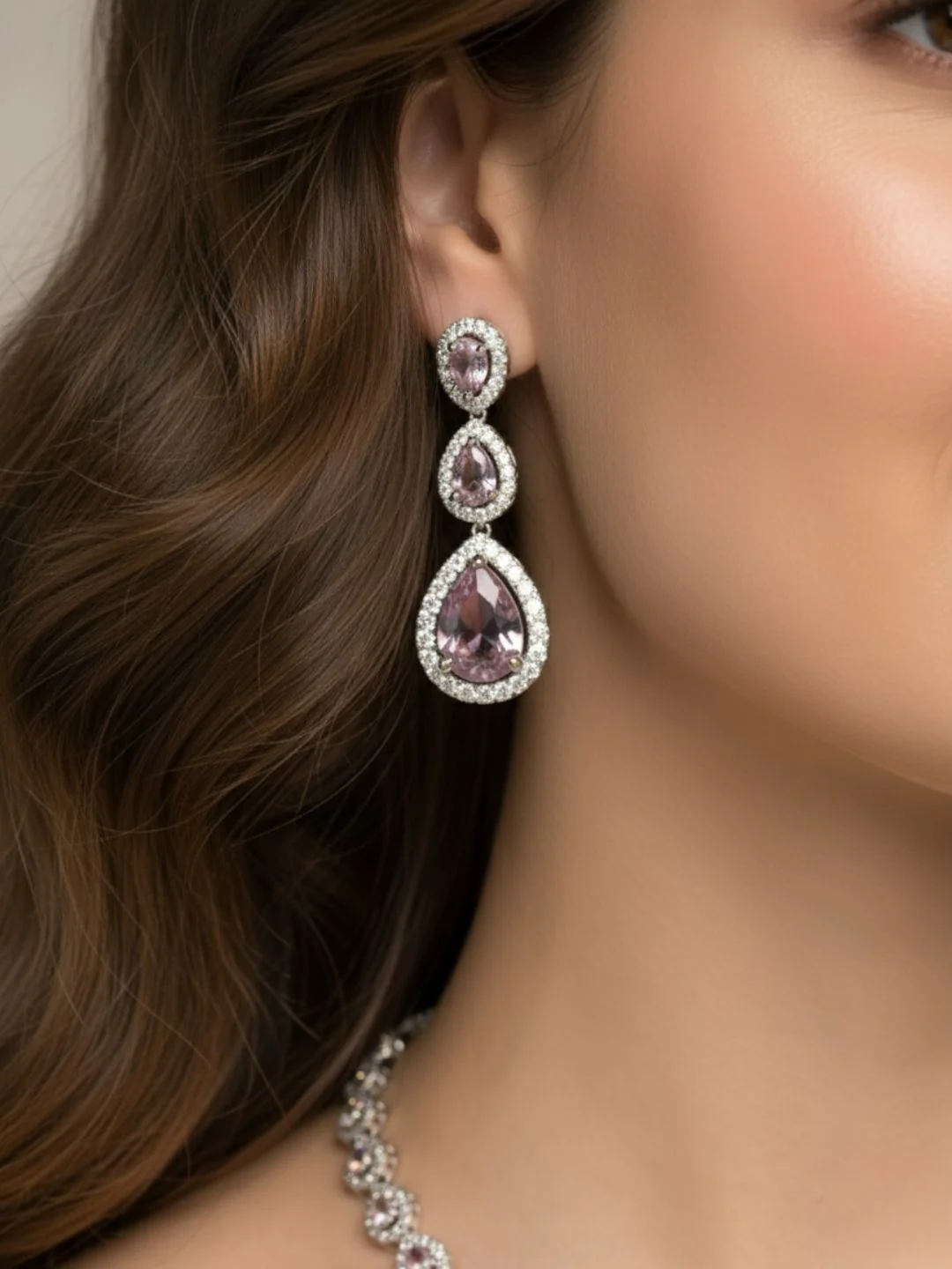Antaara Diamond Necklace with Earings - Image 4
