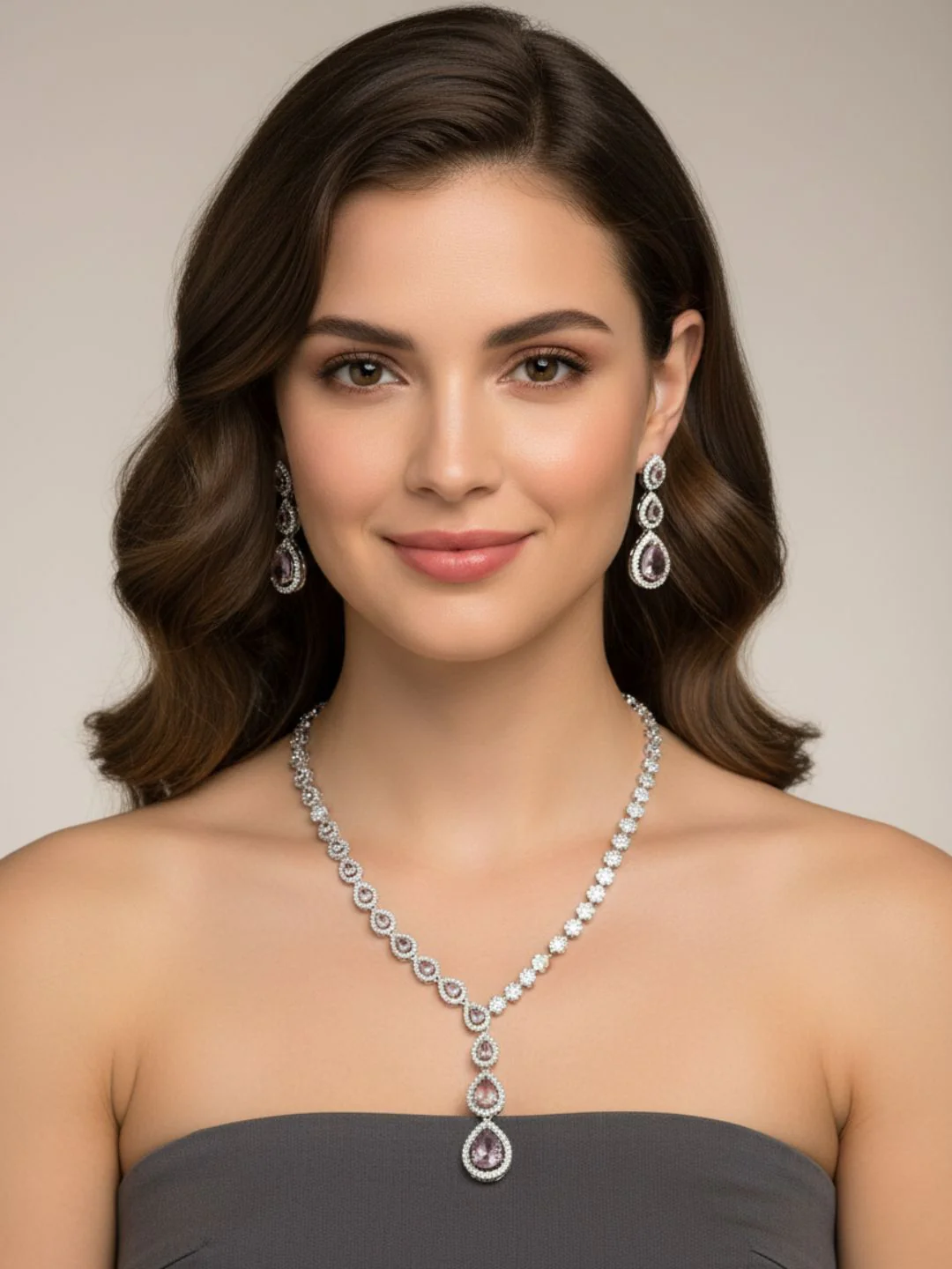 Antaara Diamond Necklace with Earings - Image 5