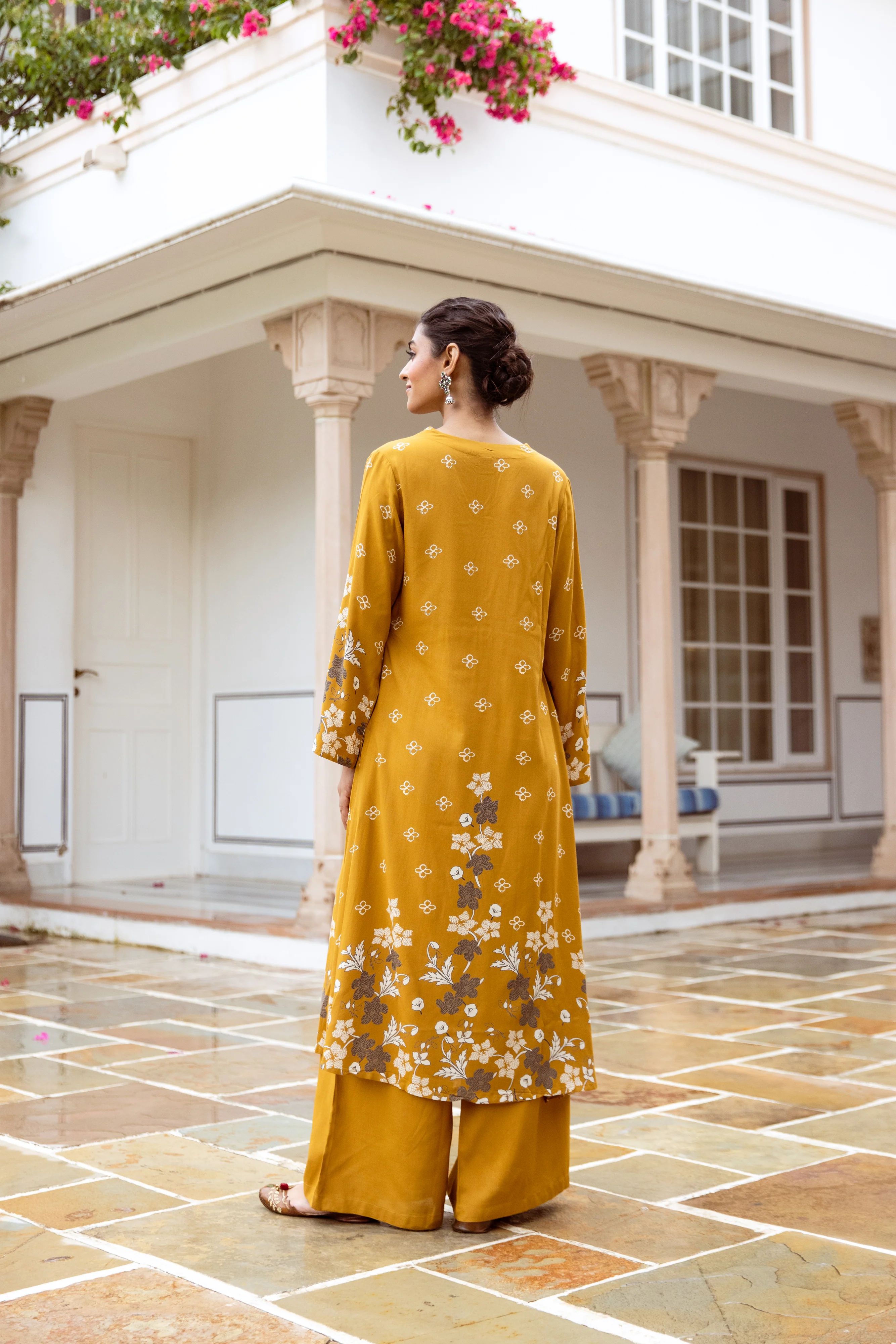 Shimoni Amber Printed Kurta Pant Set - Image 3