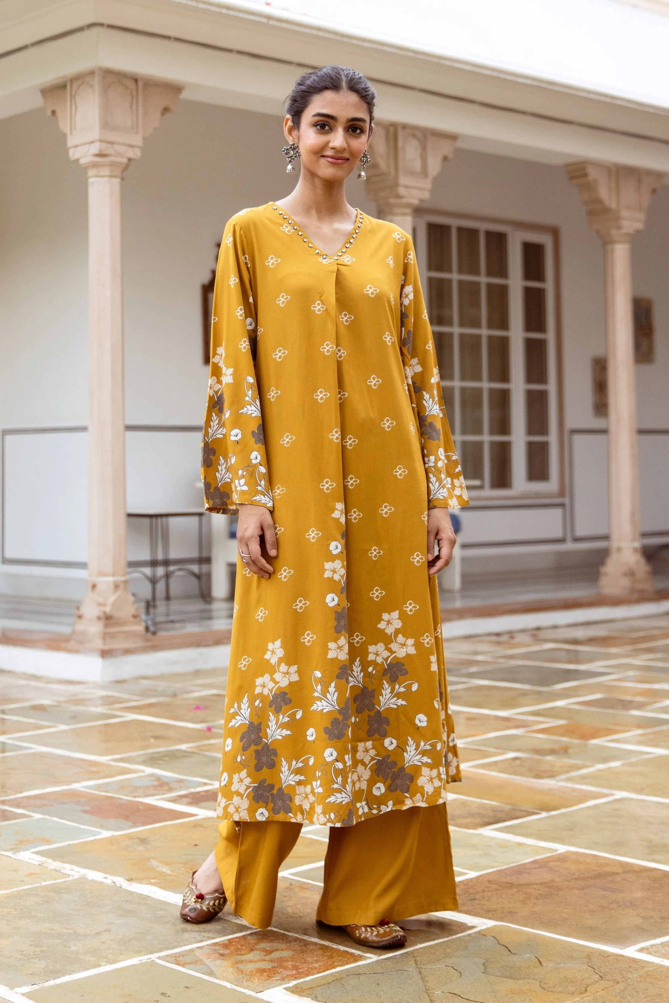 Shimoni Amber Printed Kurta Pant Set - Image 6
