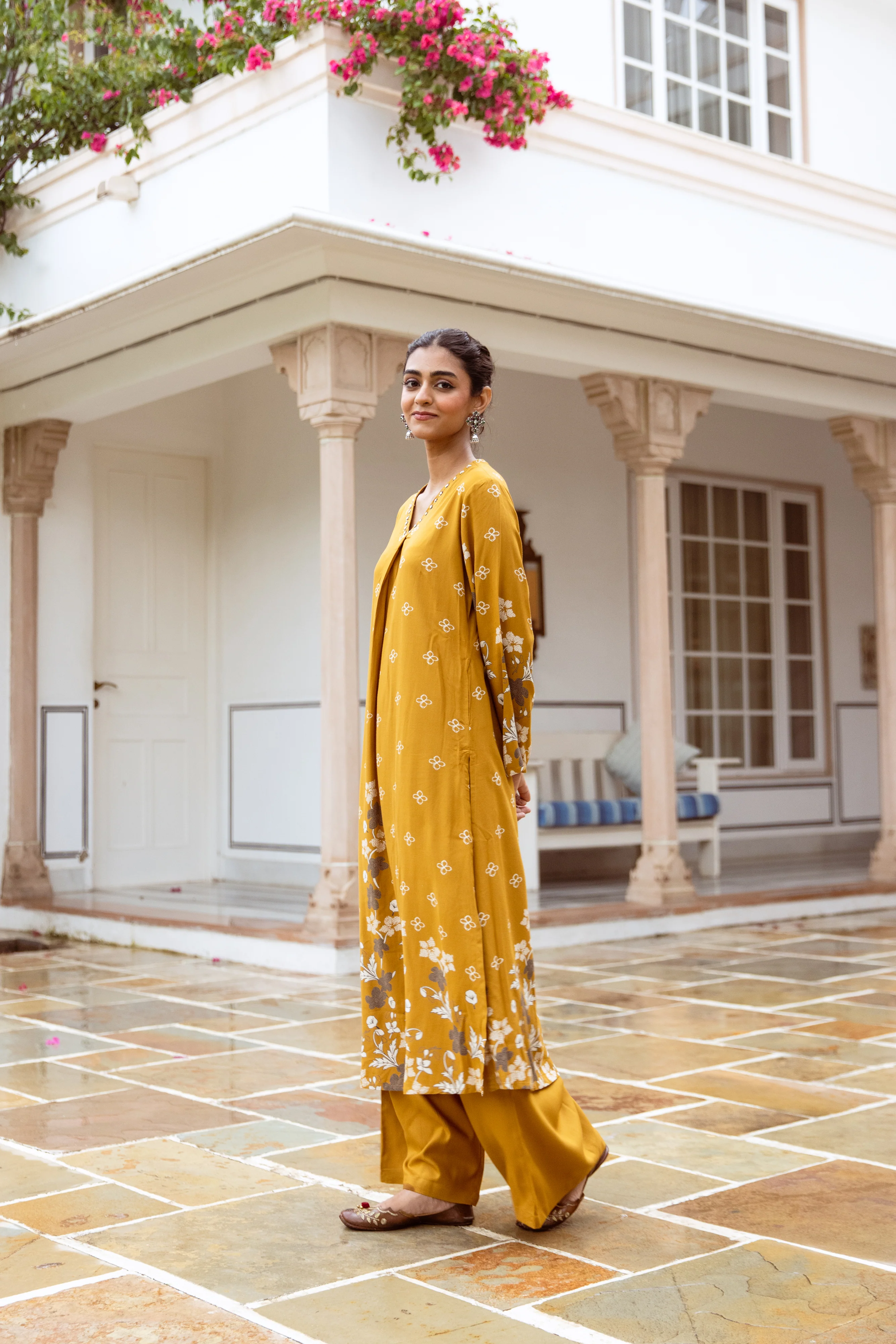 Shimoni Amber Printed Kurta Pant Set - Image 7