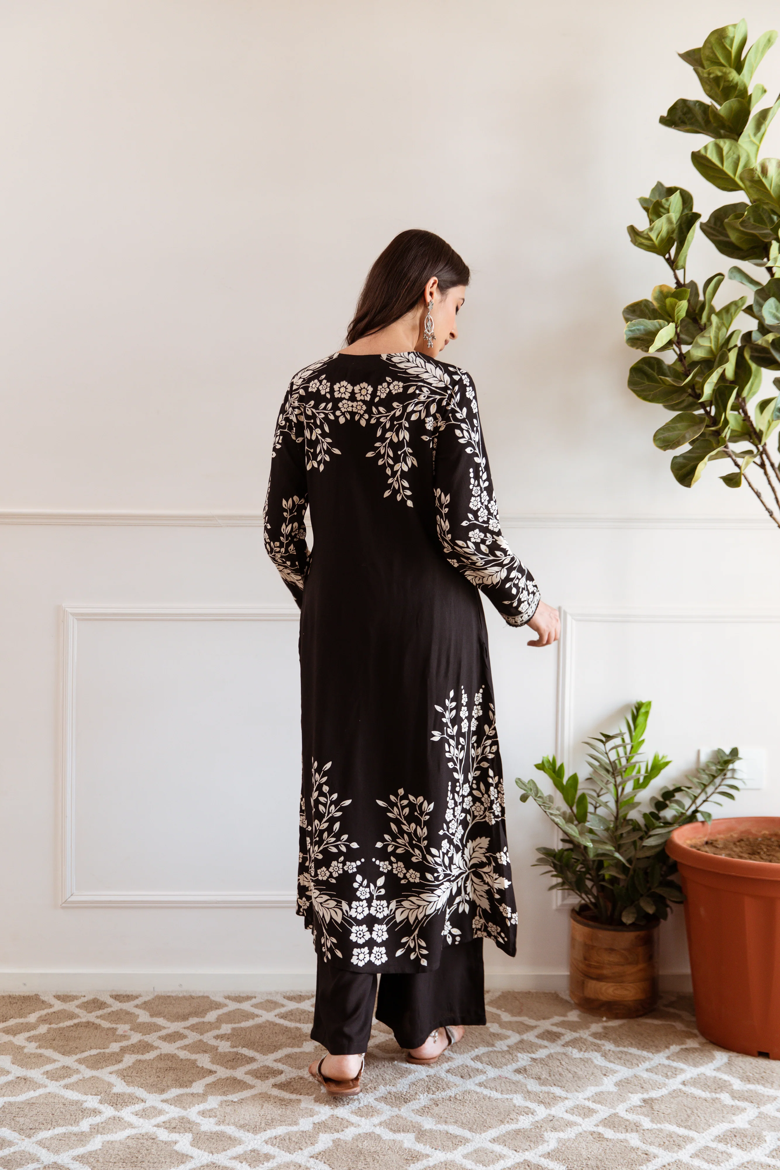 Aruna Jade Printed Kurta Pant Set - Image 3