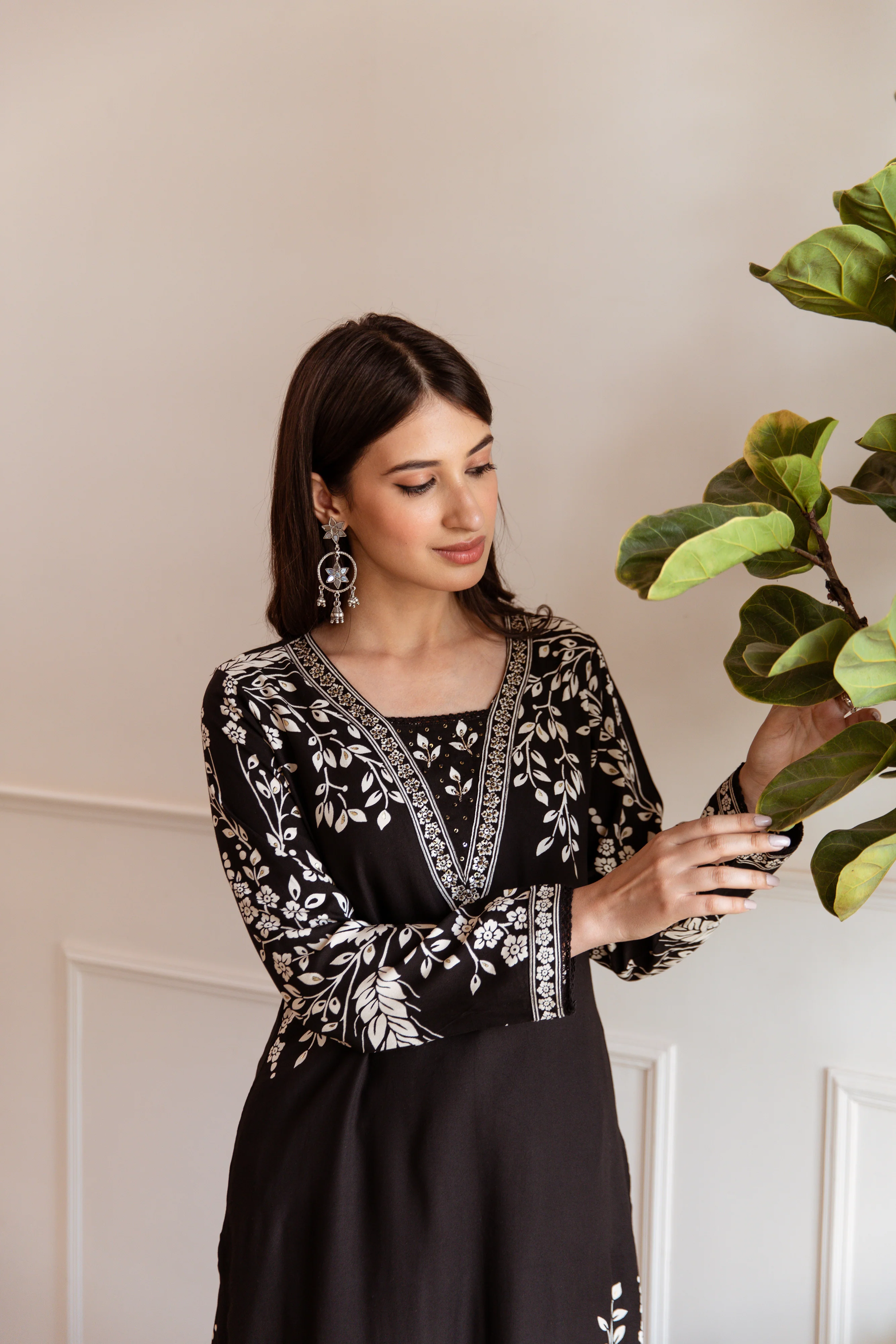 Aruna Jade Printed Kurta Pant Set - Image 6