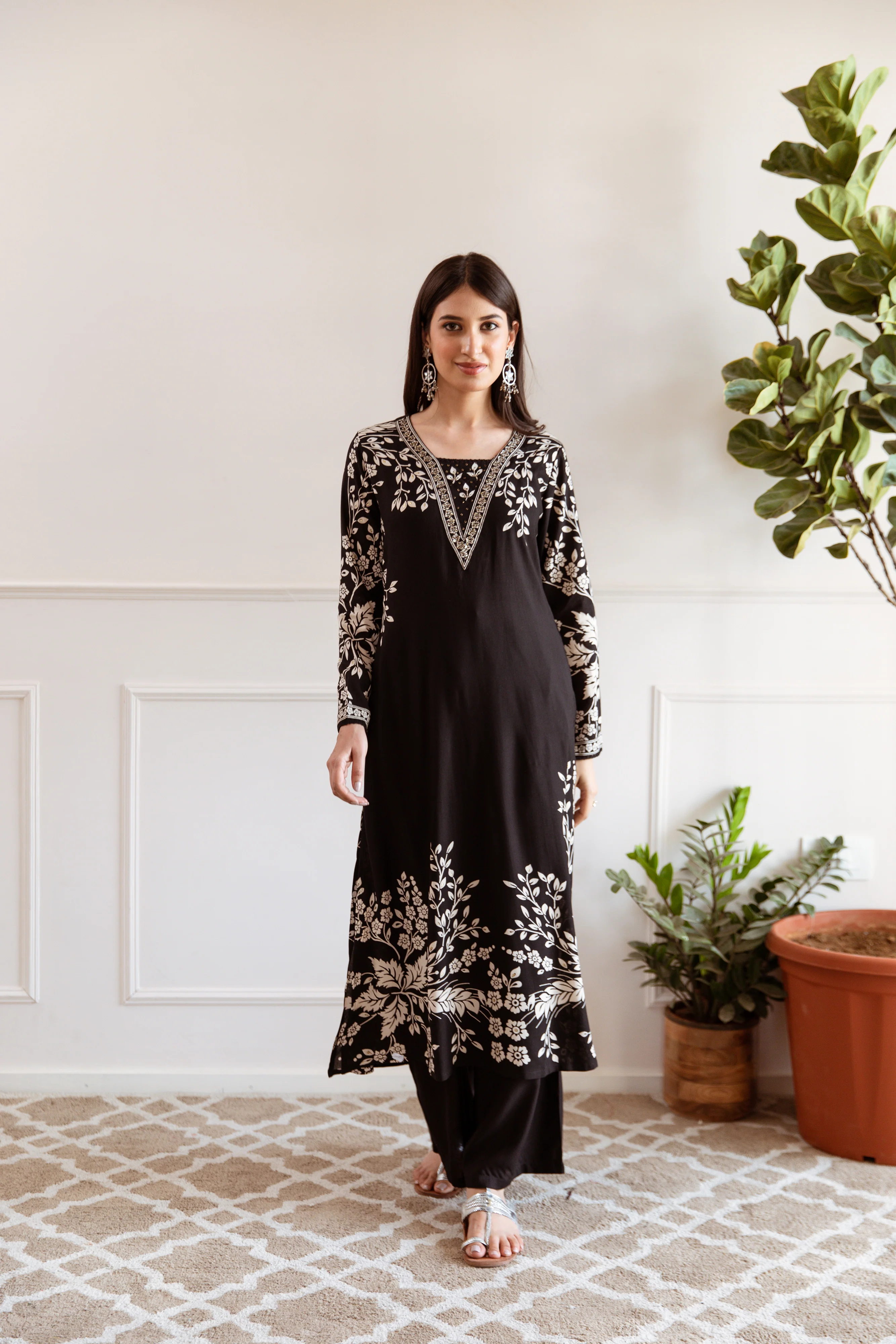 Aruna Jade Printed Kurta Pant Set - Image 7