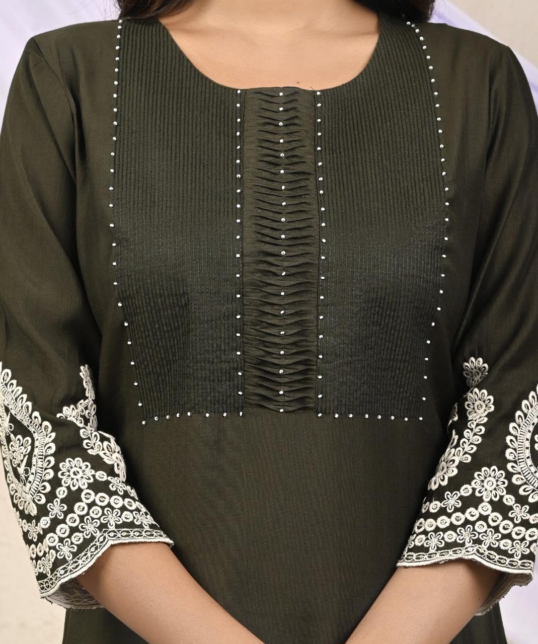 Layla Moss Embroidered Kurti - Image 3