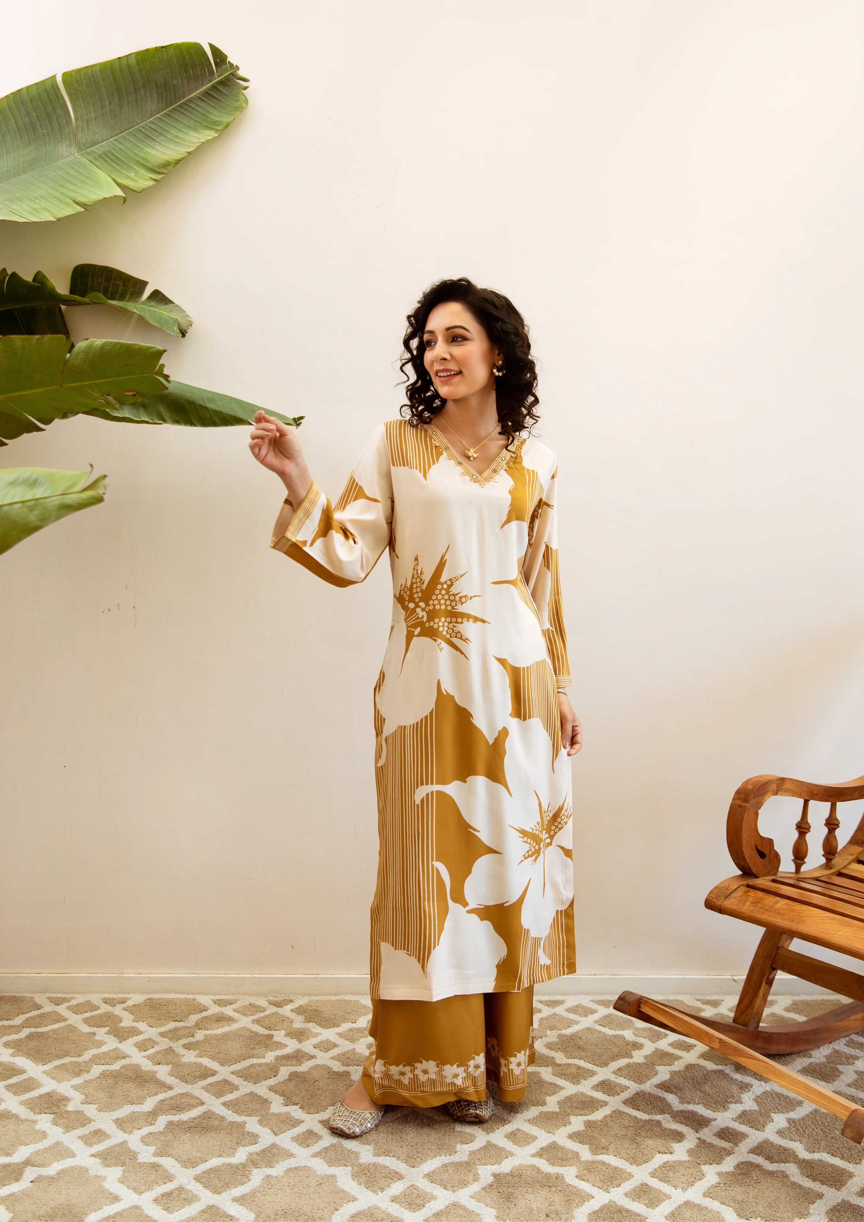 Prapti Amber Printed Kurta Pant Set - Image 3