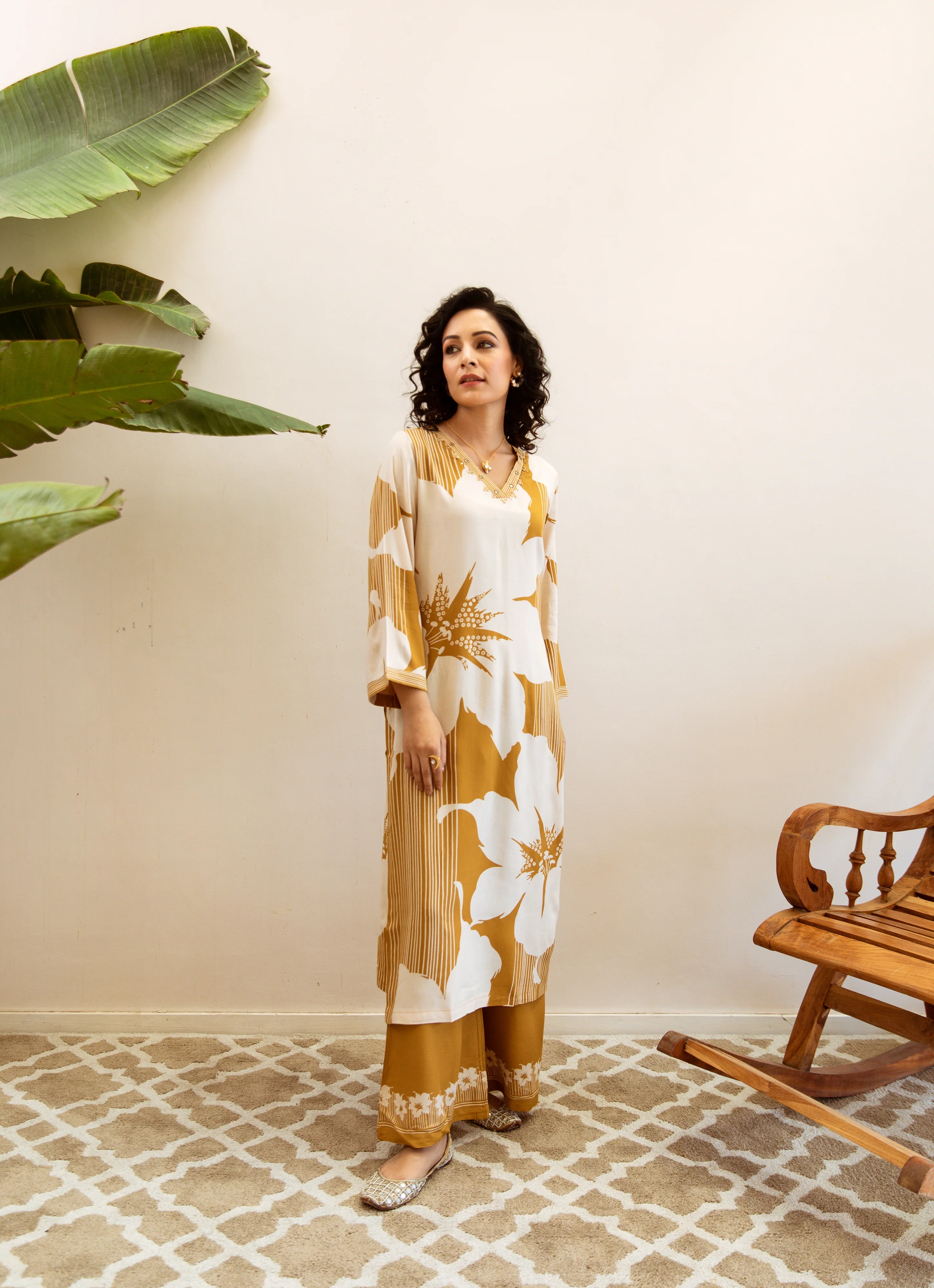 Prapti Amber Printed Kurta Pant Set - Image 6