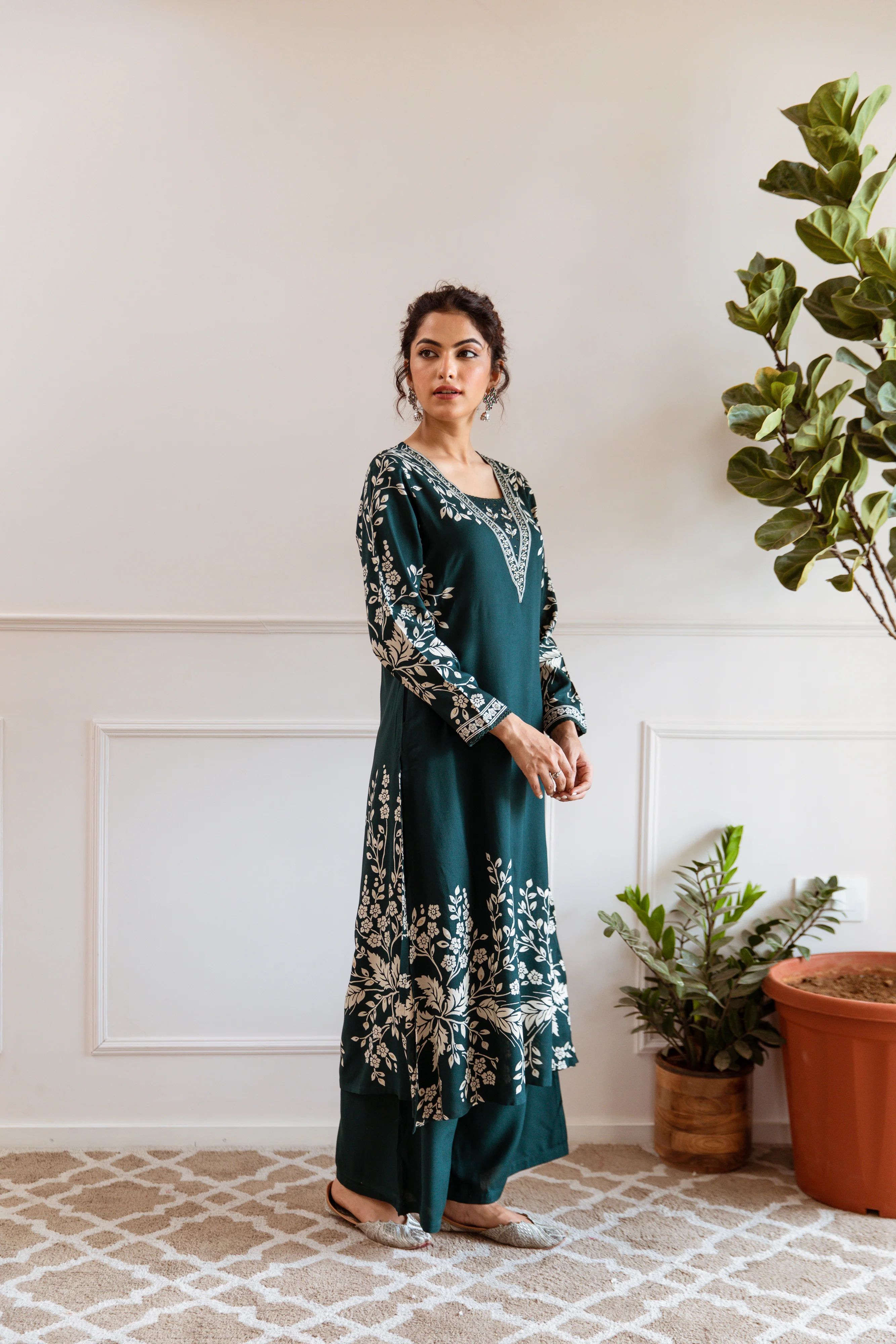 Aruna Shamrock Kurta Pant Set - Image 7