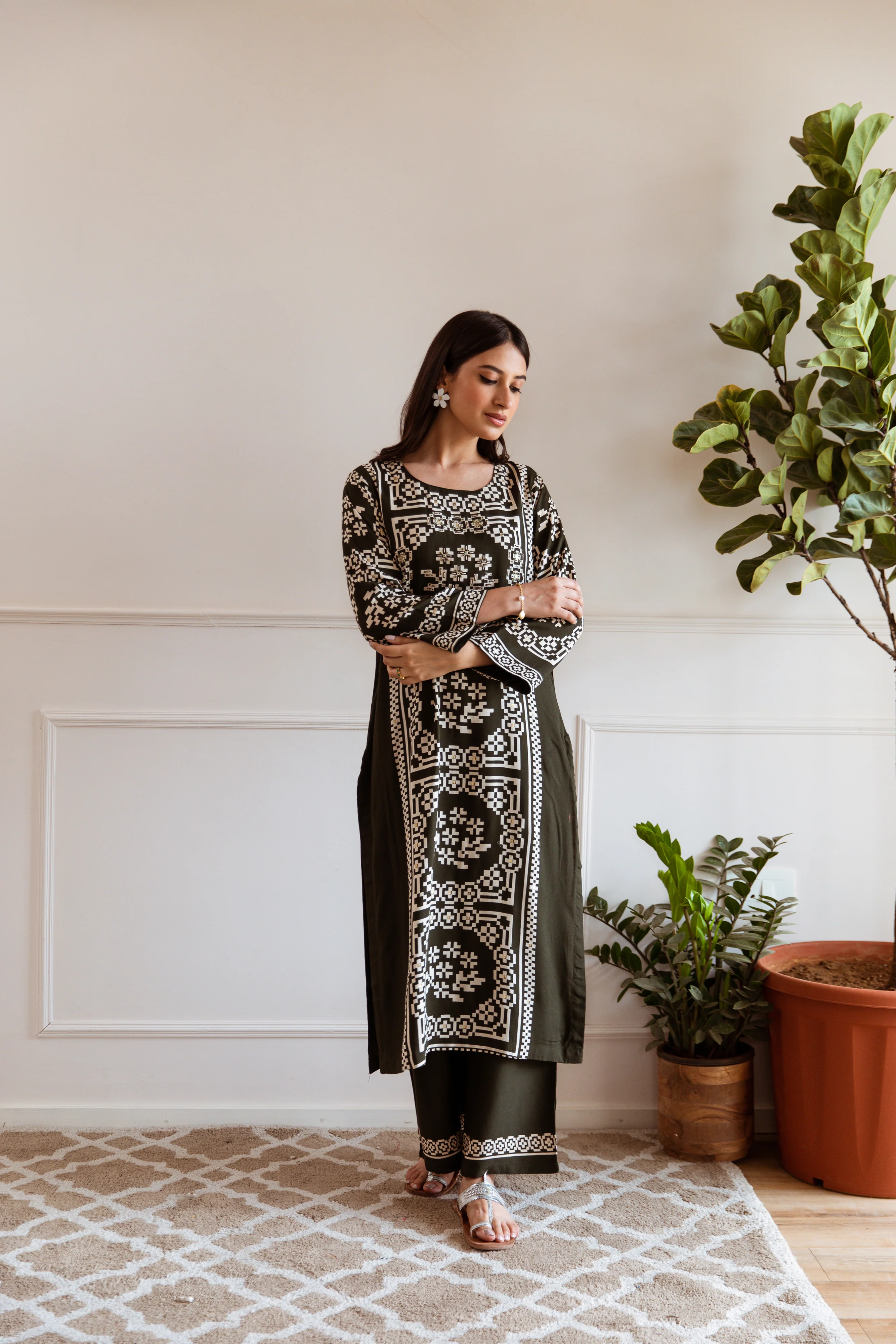 Shimoni Forest Printed Kurta Pant Set - Image 5
