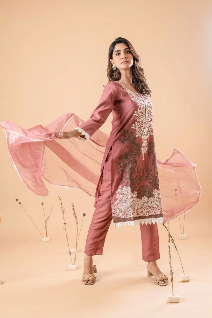 MUDRA RAISIN EMBROIDERY SUIT SET - Image 7