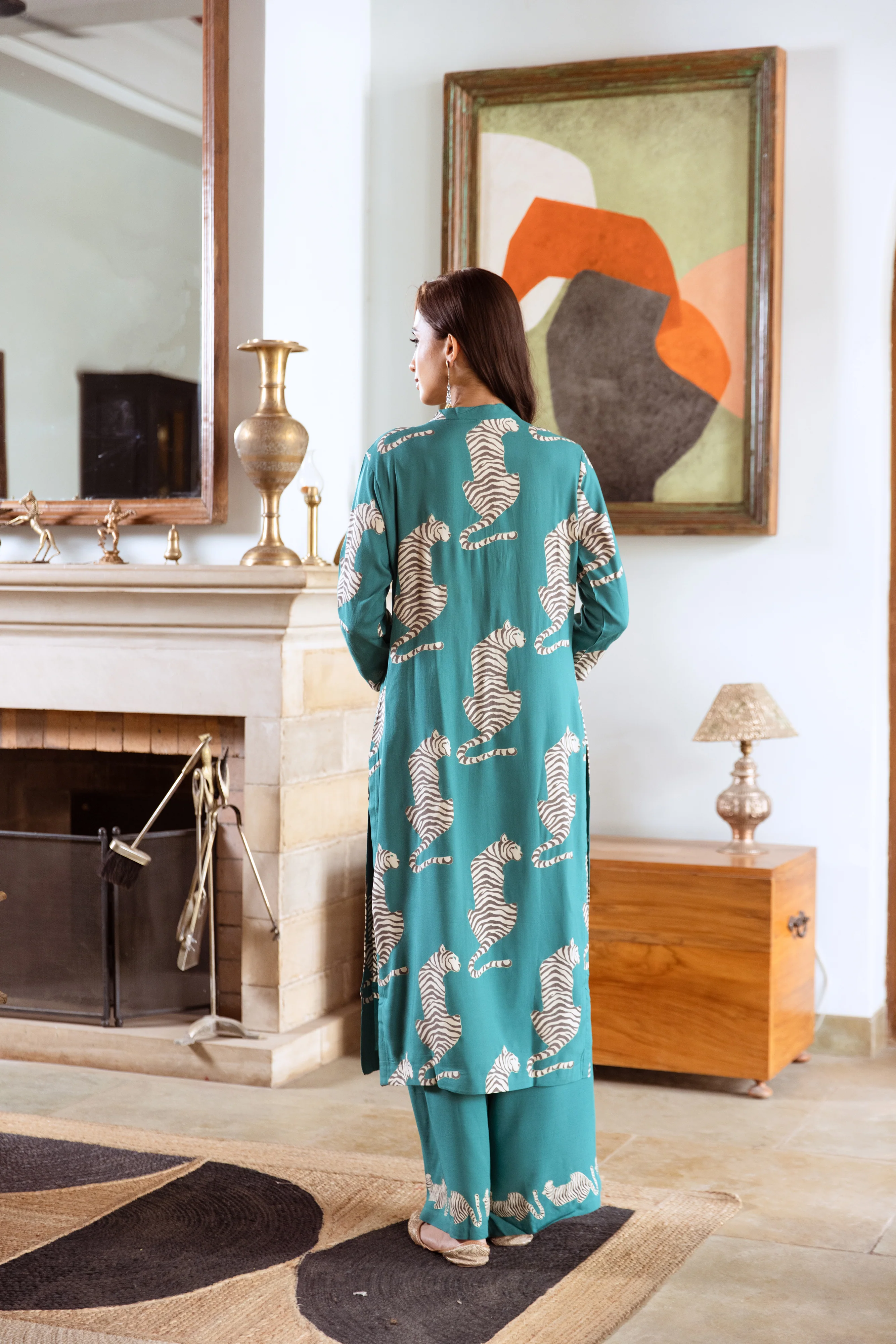 Aruna Lapis Tiger Kurta Pant Set - Image 3