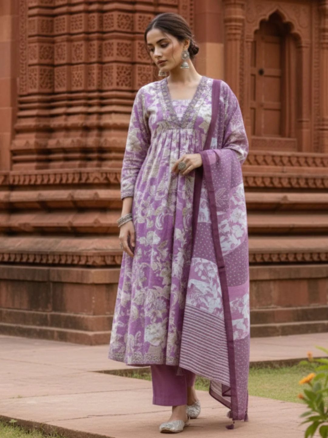 Tejaswi Lilac Floral Suit Set - Image 3