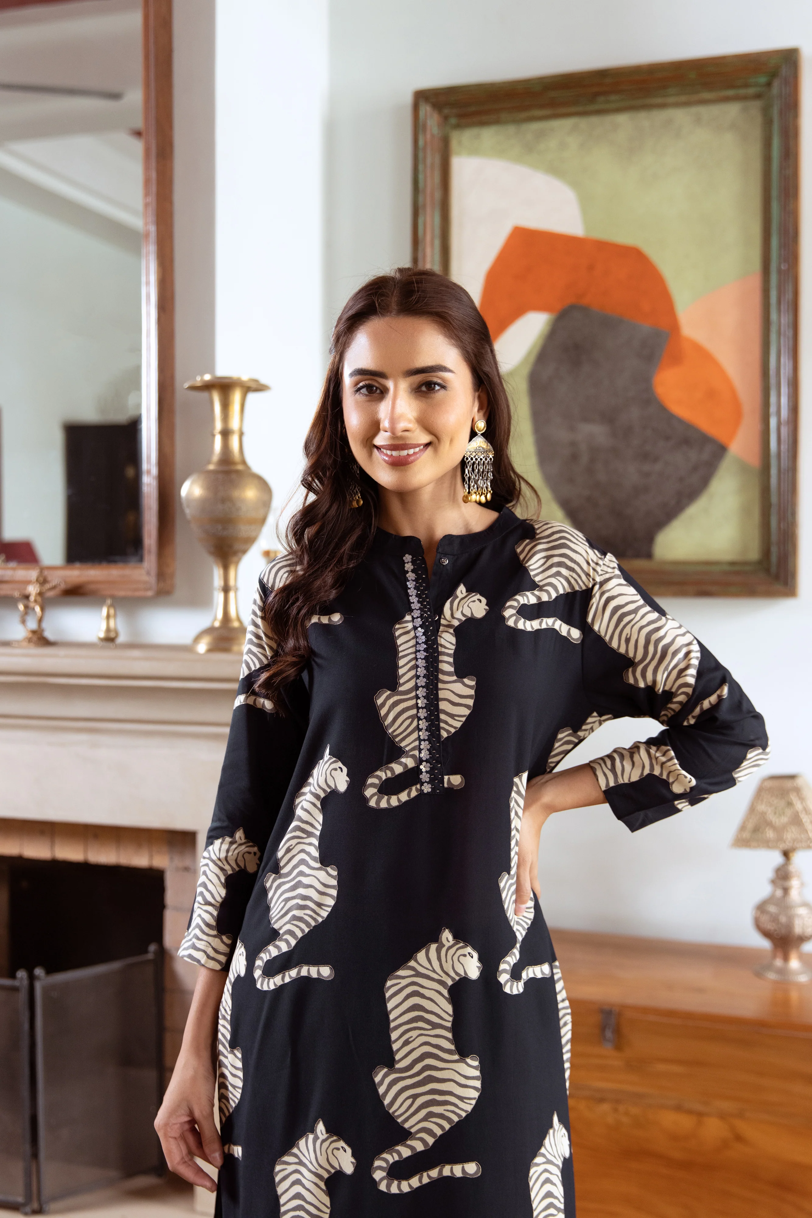 Aruna Midnight Tiger Kurta Pant Set - Image 3