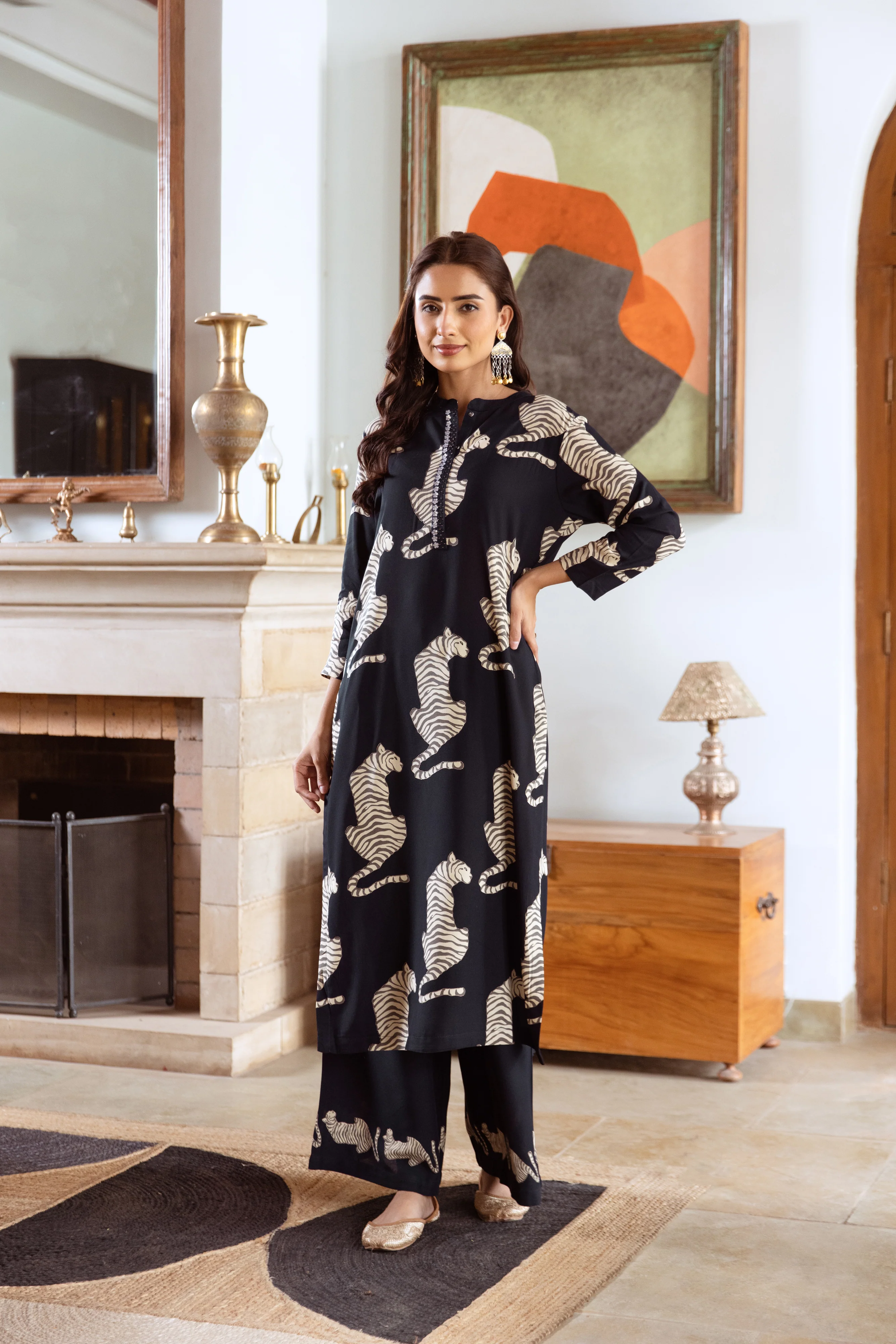 Aruna Midnight Tiger Kurta Pant Set - Image 5