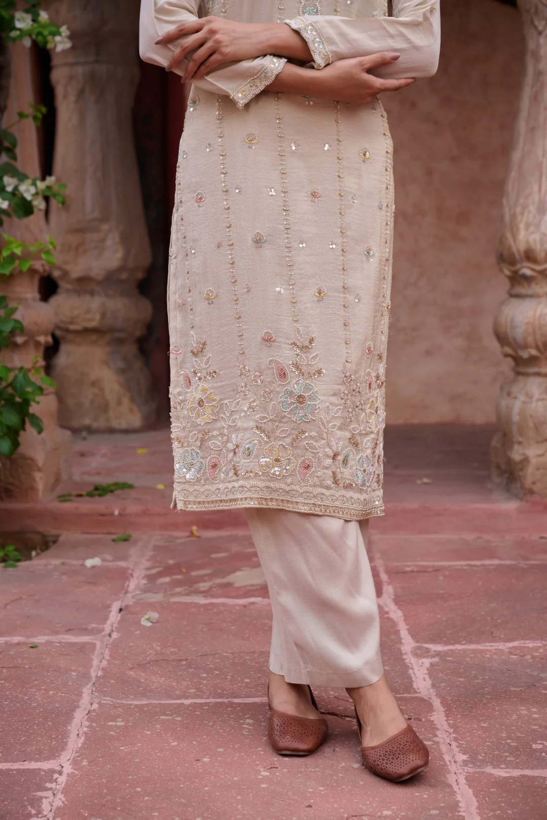 Gaurisha Daisy Full work Premium Suit Set - Image 11