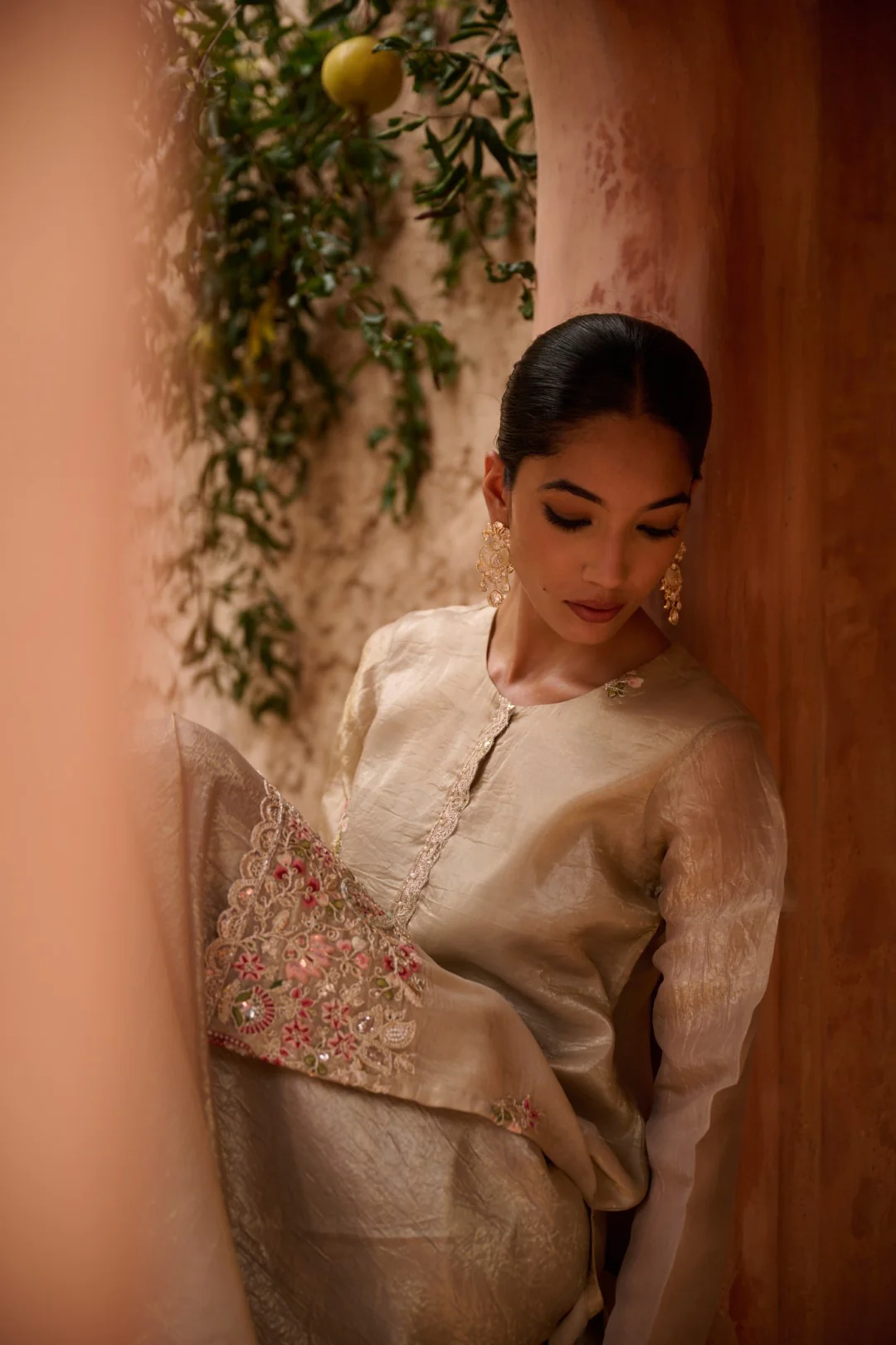 Sangini gold full work premium suit set - Image 32