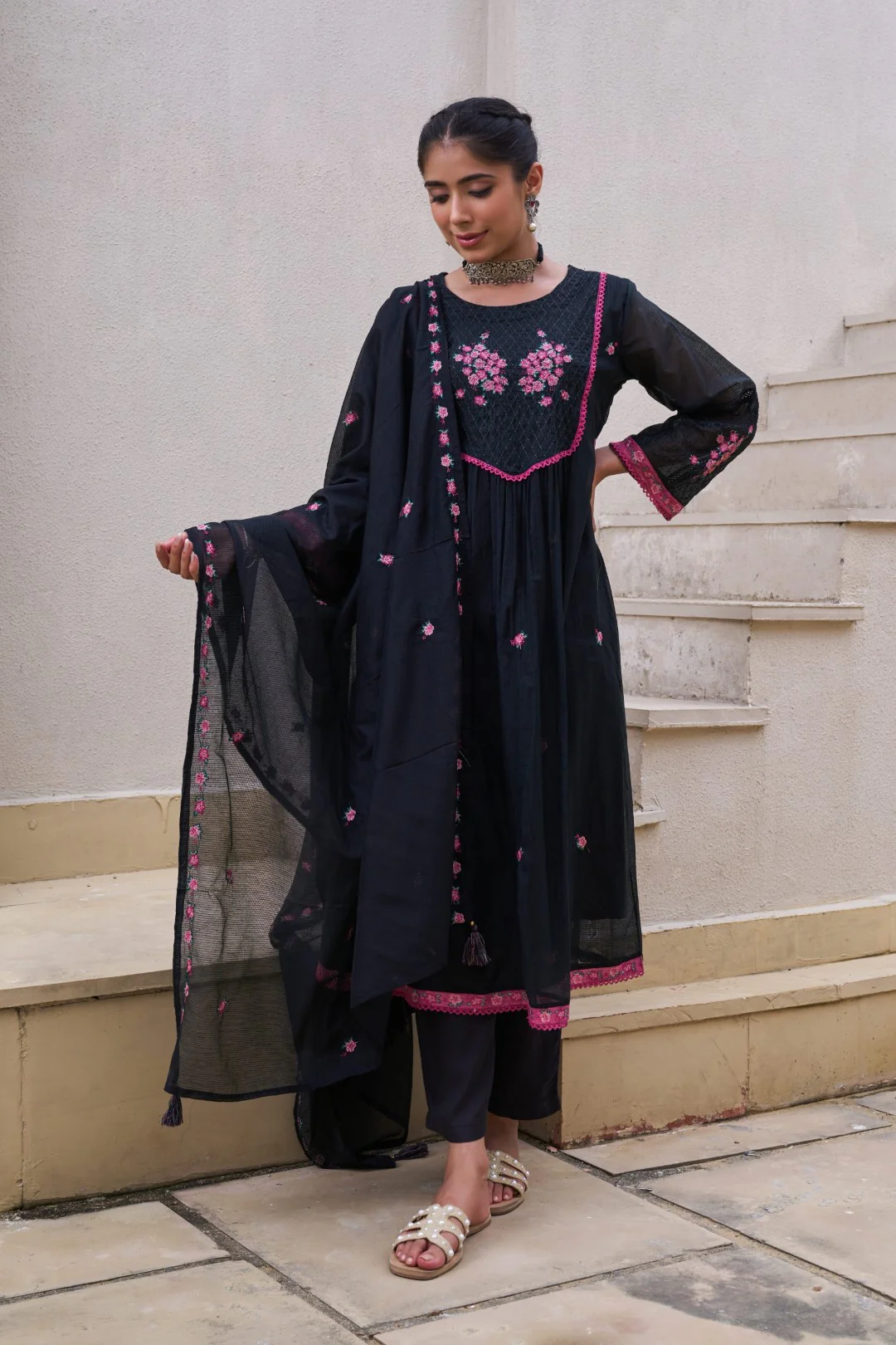 Sonpal mist embroidery cotton suit set - Image 5