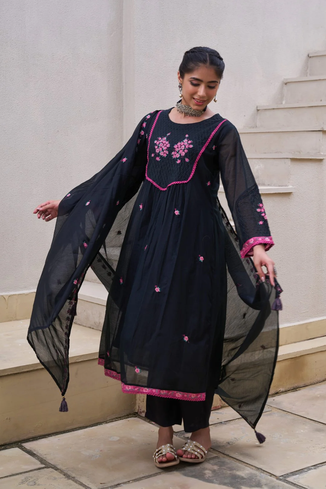 Sonpal mist embroidery cotton suit set - Image 7