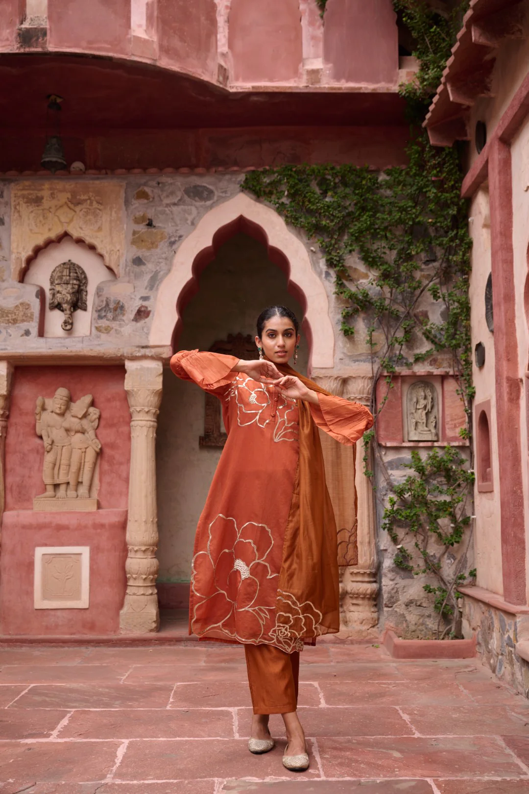 Sangini Apricot Premium Suit set - Image 25
